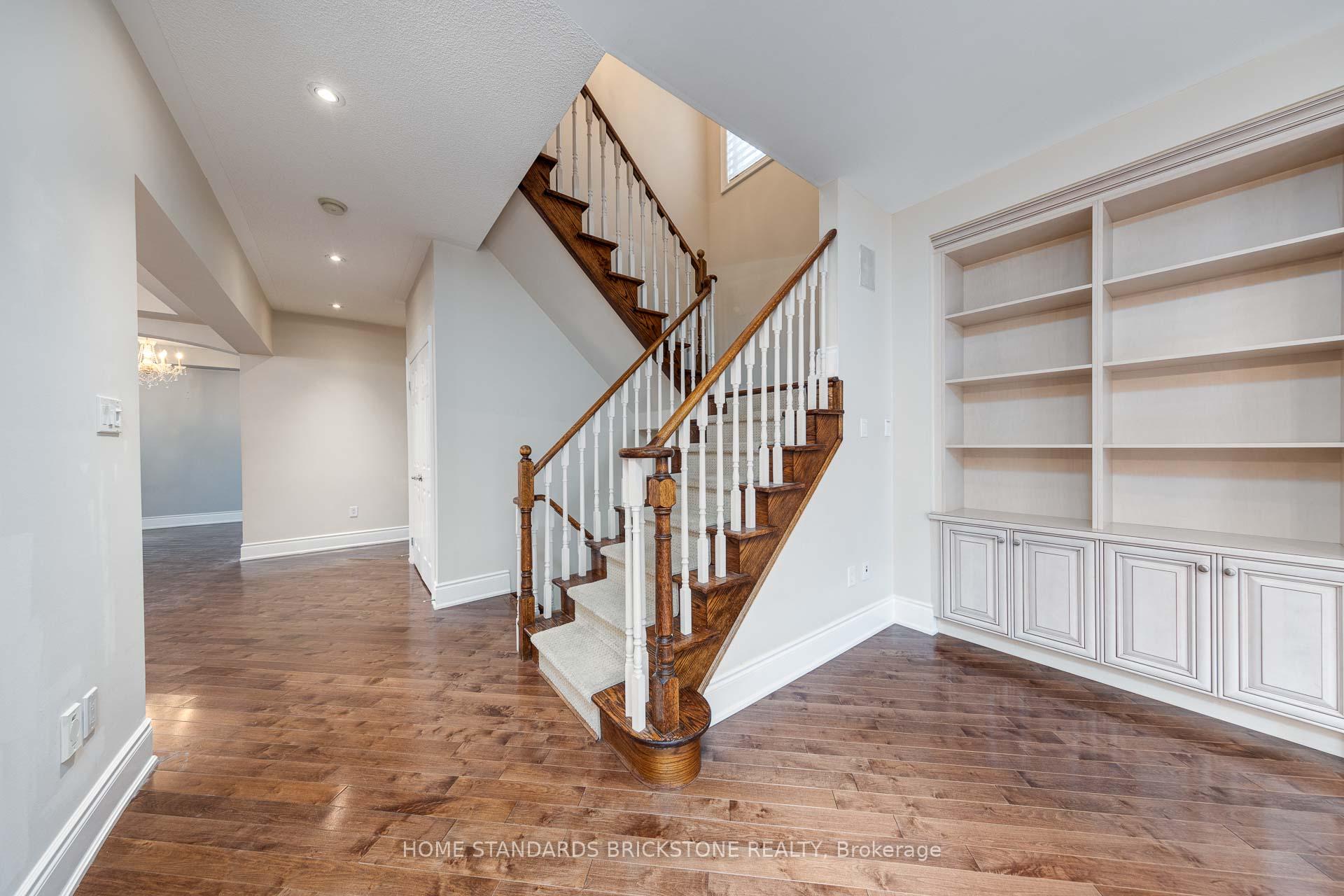 Photo 18 of 159 Towngate Drive, Vaughan, Crestwood-Springfarm-Yorkhill — HOMEH