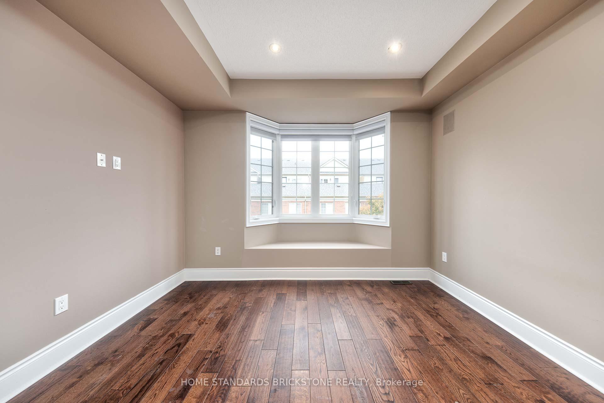 Photo 23 of 159 Towngate Drive, Vaughan, Crestwood-Springfarm-Yorkhill — HOMEH