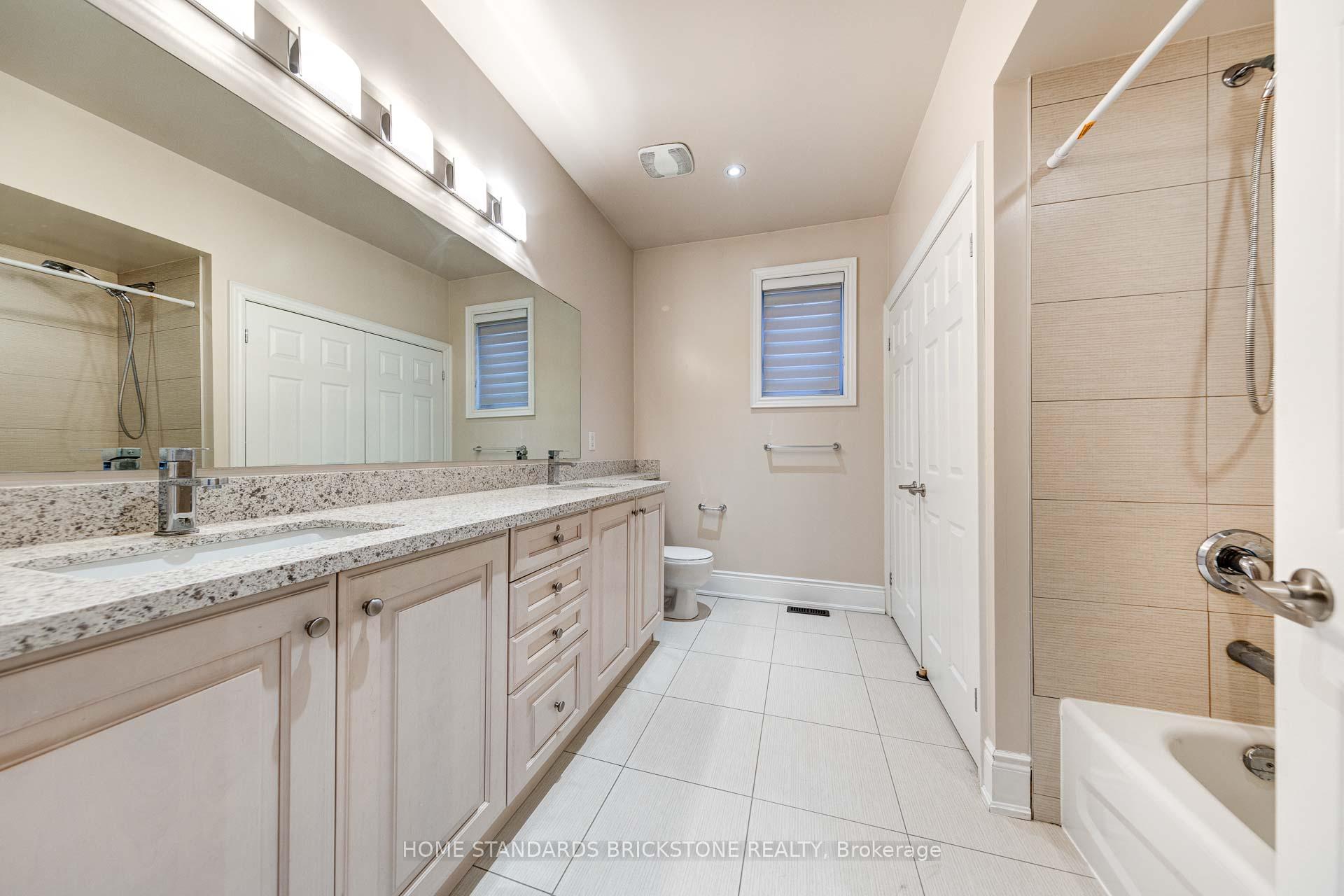 Photo 27 of 159 Towngate Drive, Vaughan, Crestwood-Springfarm-Yorkhill — HOMEH