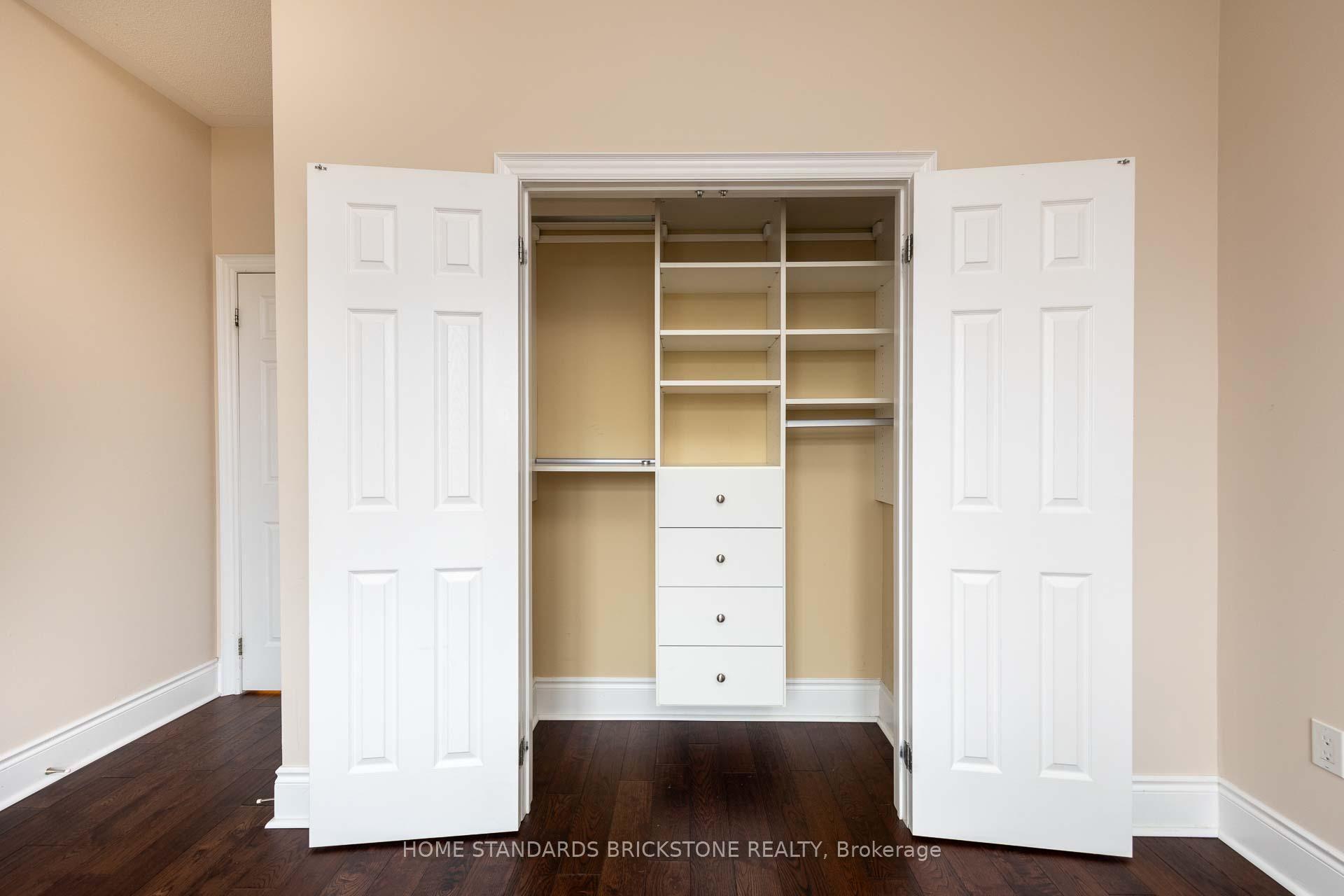 Photo 30 of 159 Towngate Drive, Vaughan, Crestwood-Springfarm-Yorkhill — HOMEH