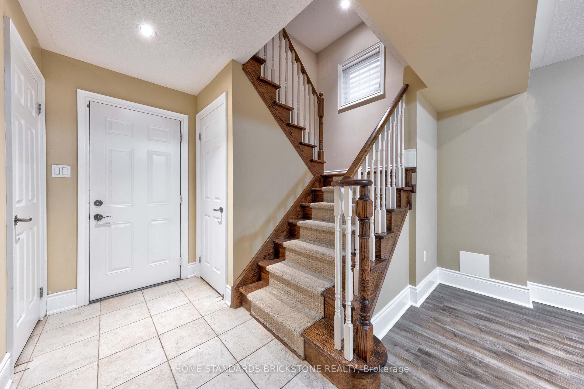 Photo 33 of 159 Towngate Drive, Vaughan, Crestwood-Springfarm-Yorkhill — HOMEH