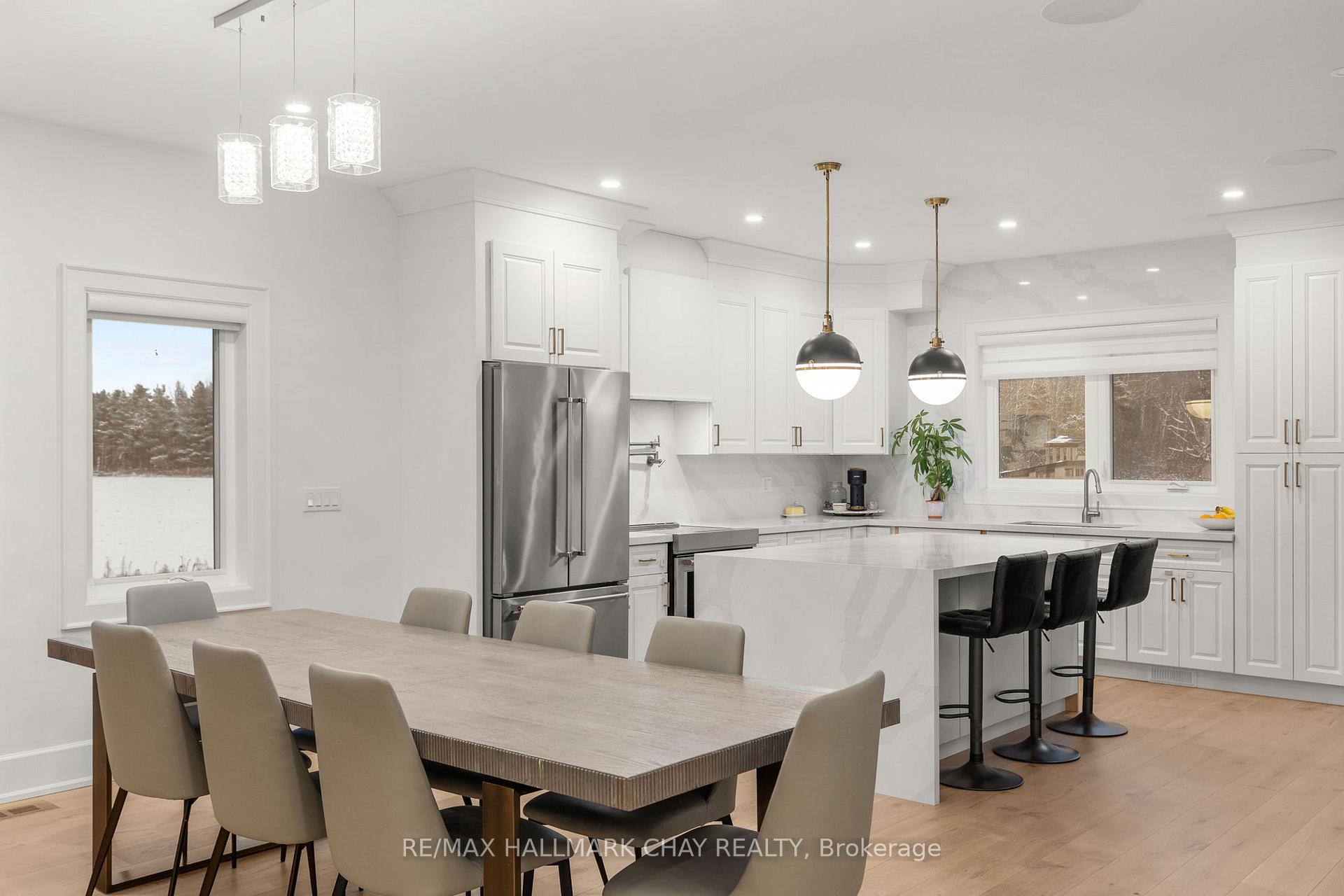 Photo 6 of 942 Essa Road, Barrie, Rural Barrie Southwest — HOMEH
