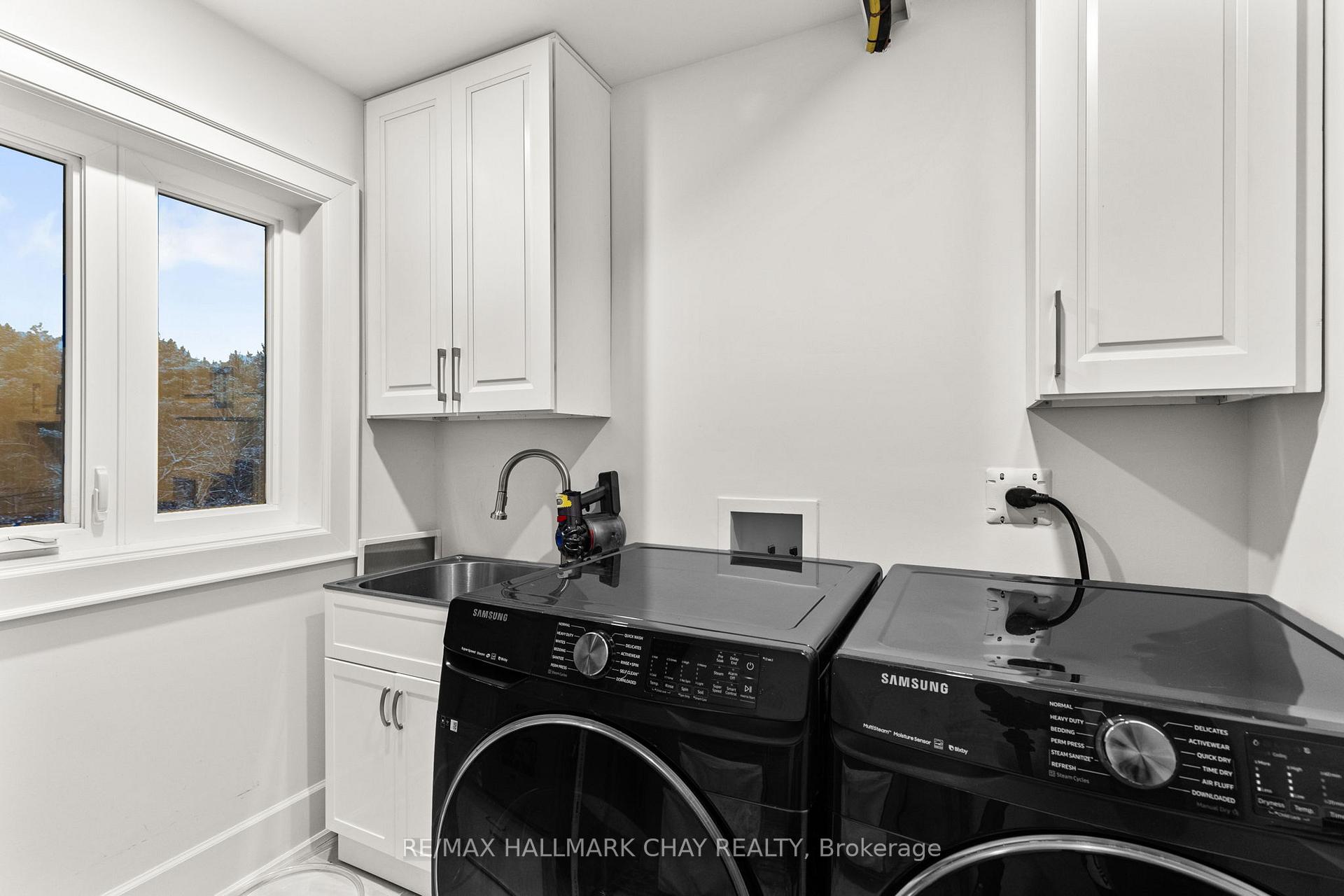 Photo 29 of 942 Essa Road, Barrie, Rural Barrie Southwest — HOMEH
