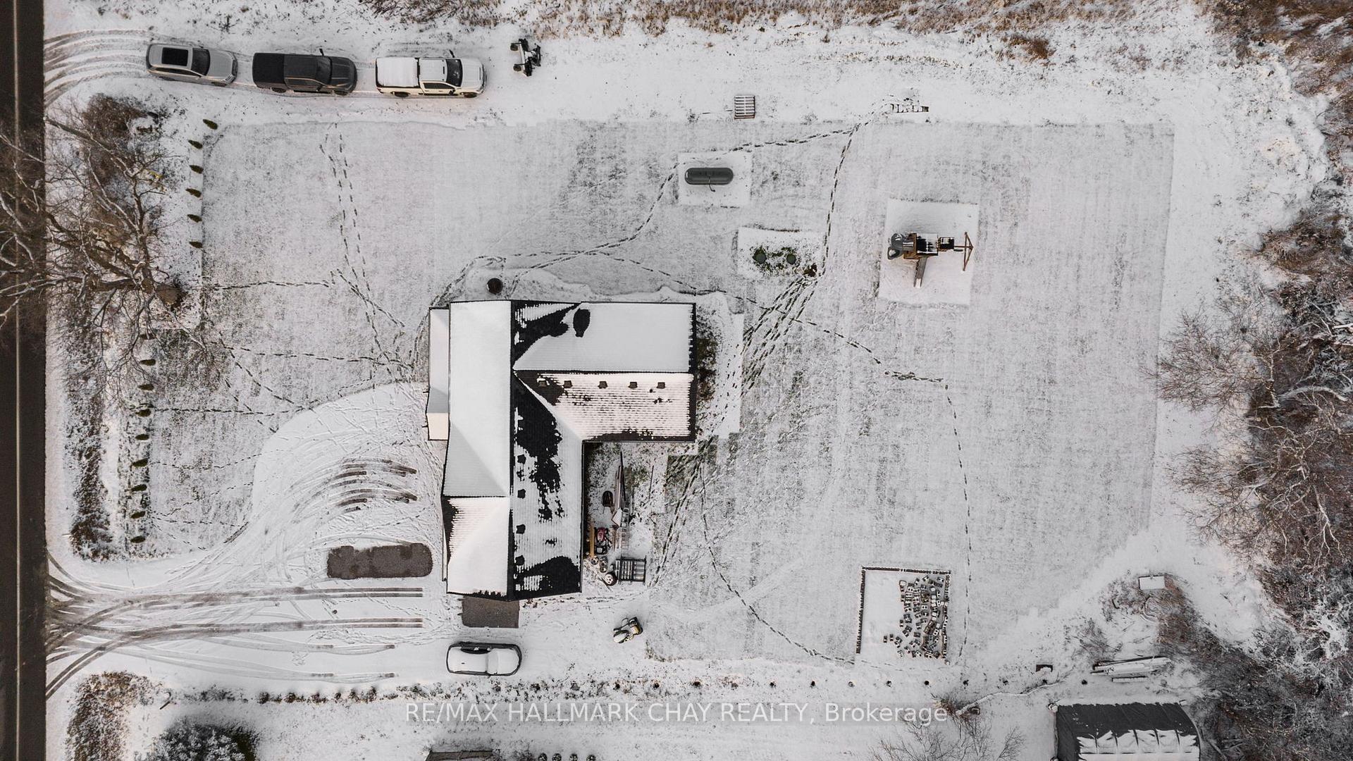 Photo 35 of 942 Essa Road, Barrie, Rural Barrie Southwest — HOMEH