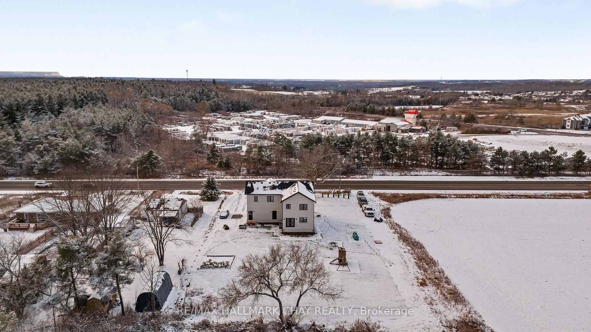Photo 38 of 942 Essa Road, Barrie, Rural Barrie Southwest — HOMEH