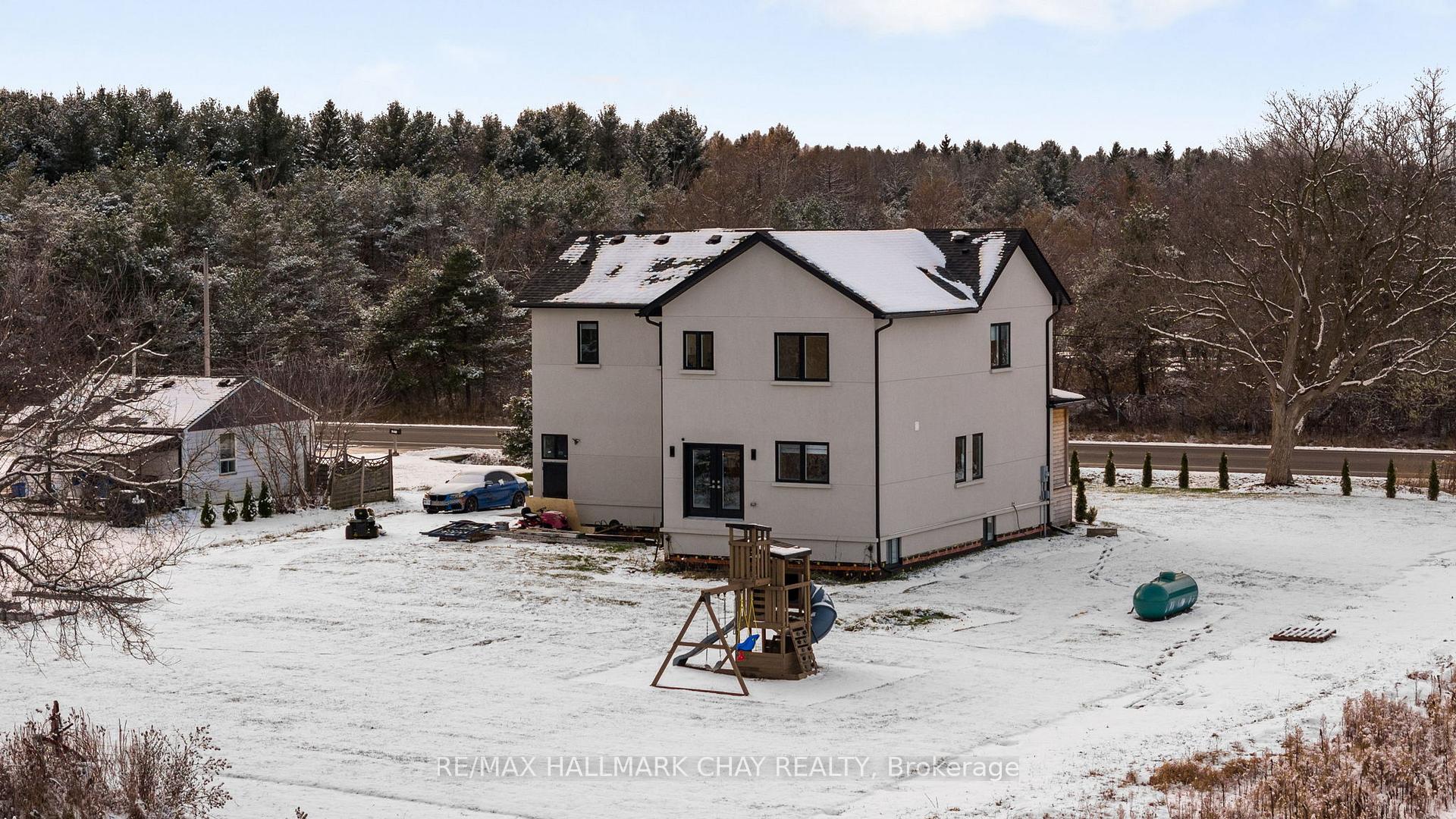 Photo 39 of 942 Essa Road, Barrie, Rural Barrie Southwest — HOMEH