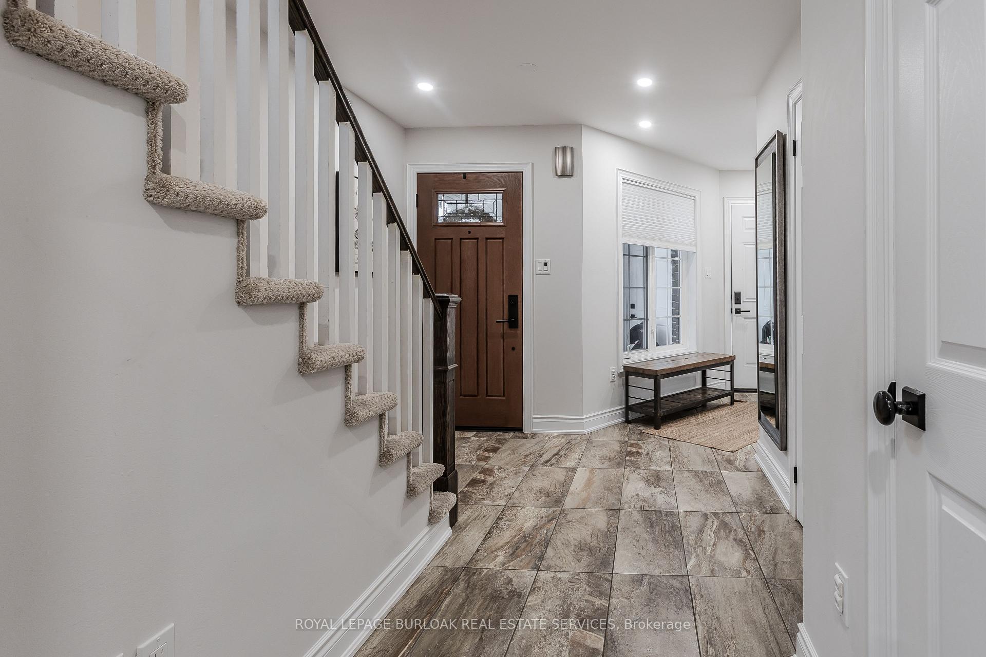 Photo 14 of 4008 Jarvis Crescent, Burlington, Rose — HOMEH