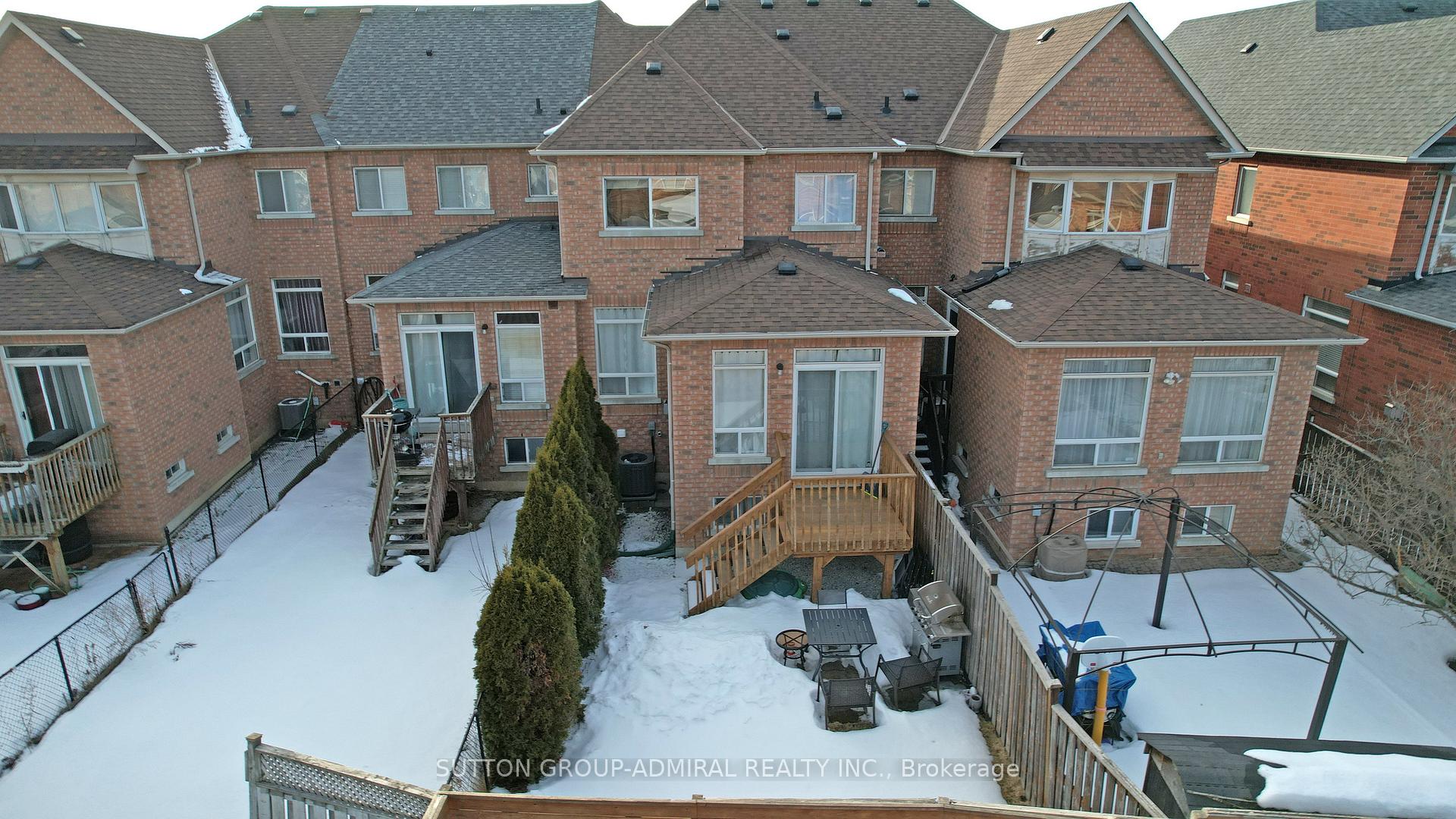 Photo 4 of 11 Haymer Drive, Vaughan, Maple — HOMEH