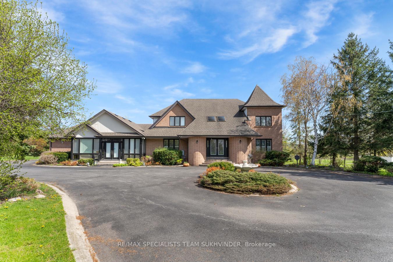 Photo 1 of 22 Bowman Avenue, Brampton, Toronto Gore Rural Estate — HOMEH