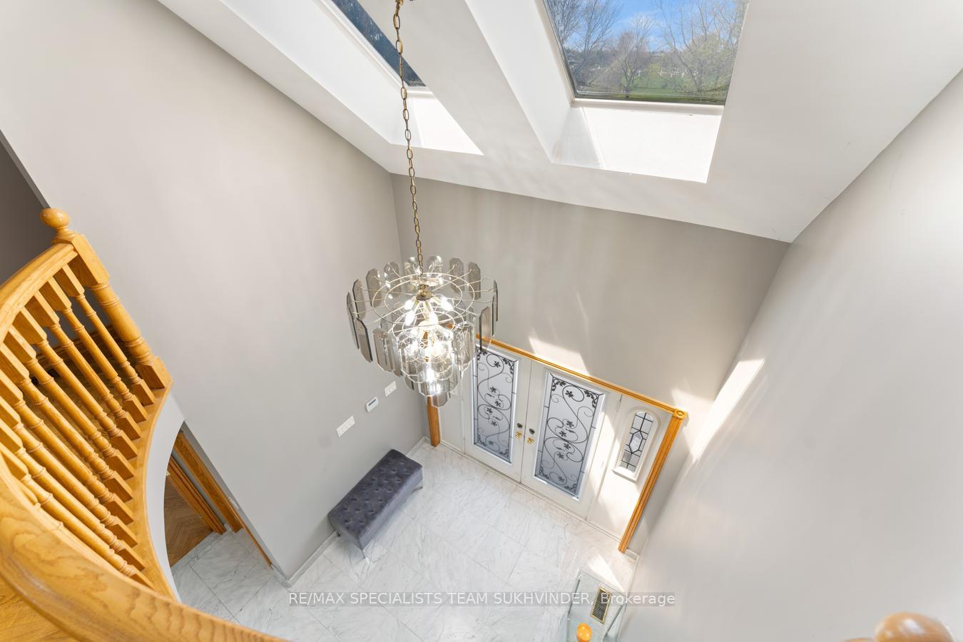 Photo 8 of 22 Bowman Avenue, Brampton, Toronto Gore Rural Estate — HOMEH