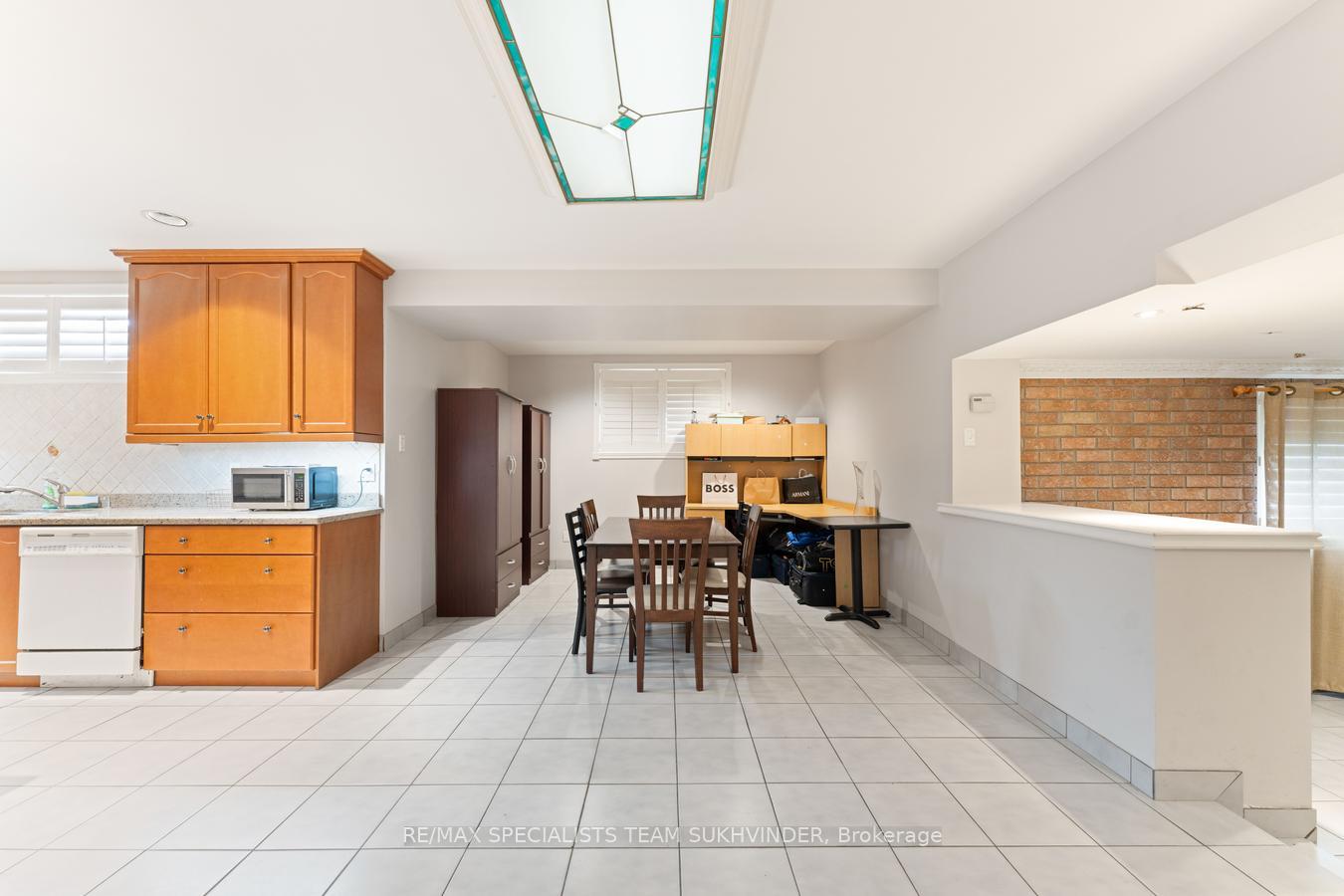 Photo 37 of 22 Bowman Avenue, Brampton, Toronto Gore Rural Estate — HOMEH