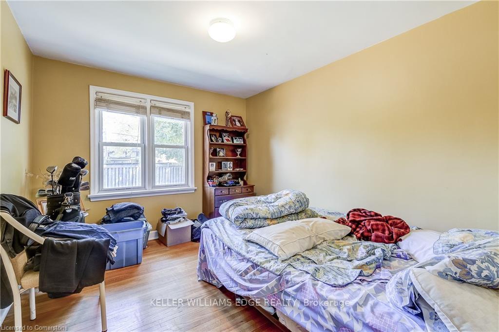 Photo 20 of 1239 De Quincy Crescent, Burlington, Mountainside — HOMEH