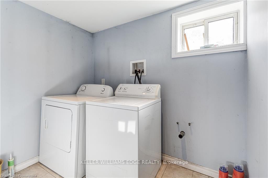 Photo 30 of 1239 De Quincy Crescent, Burlington, Mountainside — HOMEH