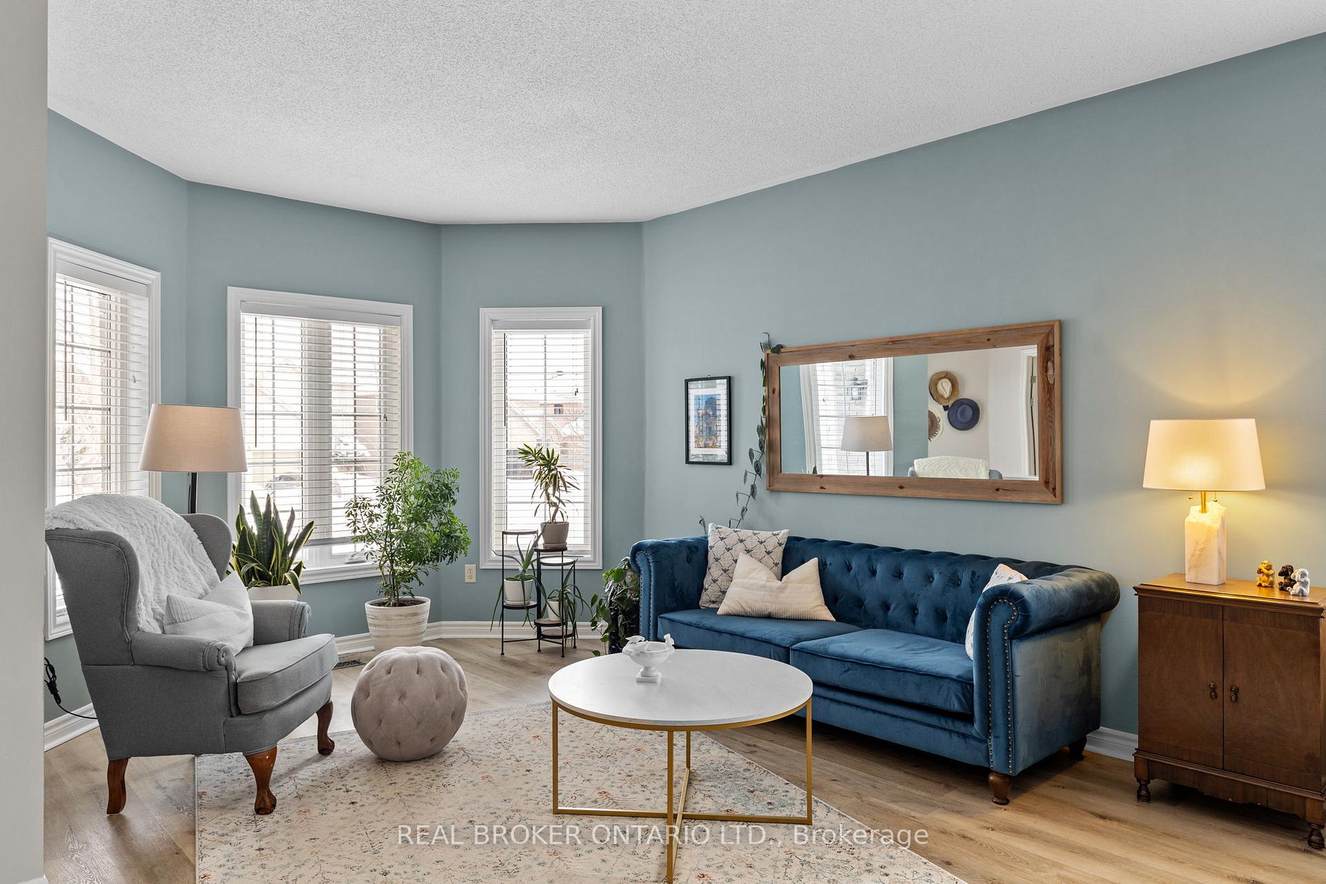 Photo 6 of 66 Knupp Drive, Barrie, Edgehill Drive — HOMEH