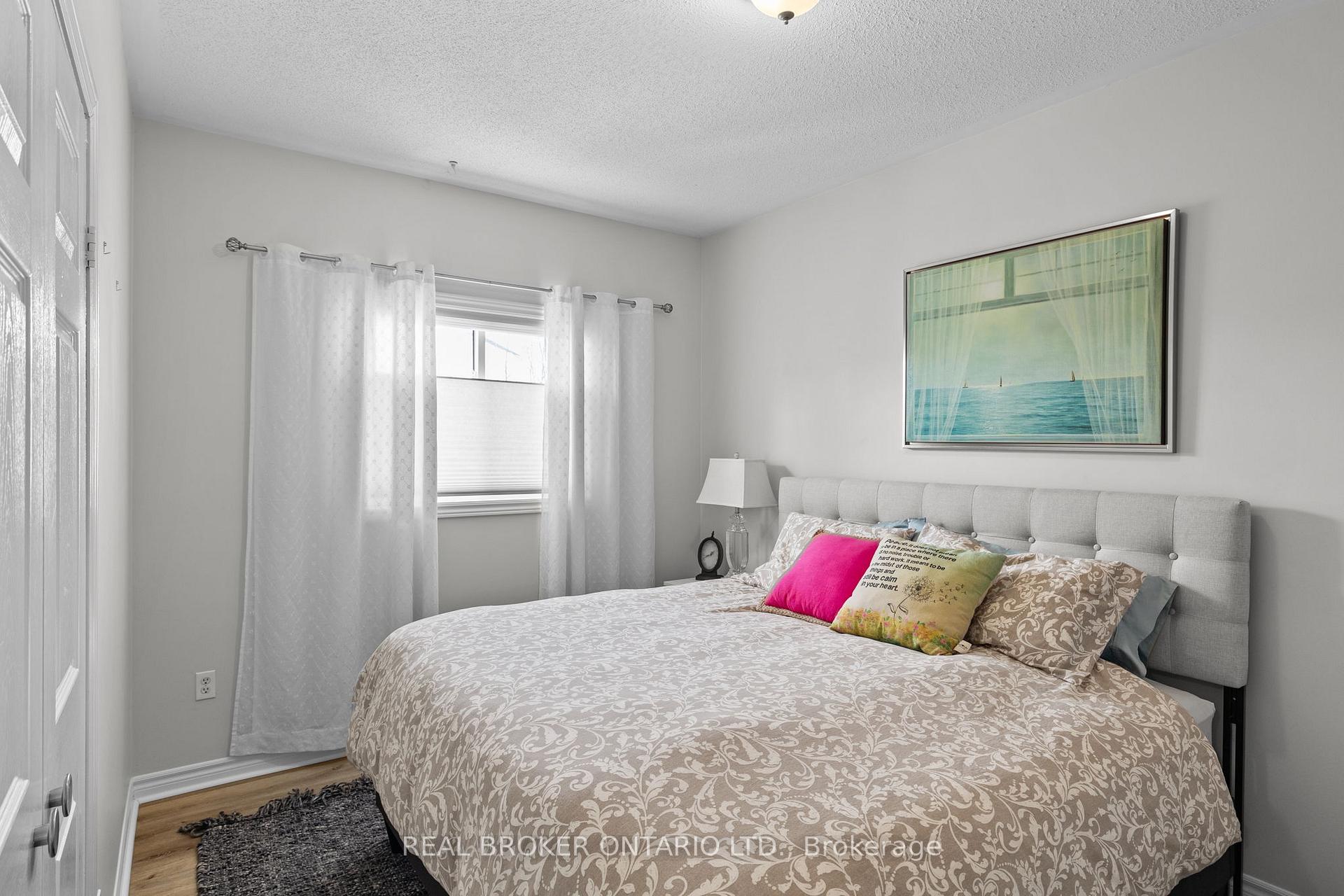 Photo 15 of 66 Knupp Drive, Barrie, Edgehill Drive — HOMEH