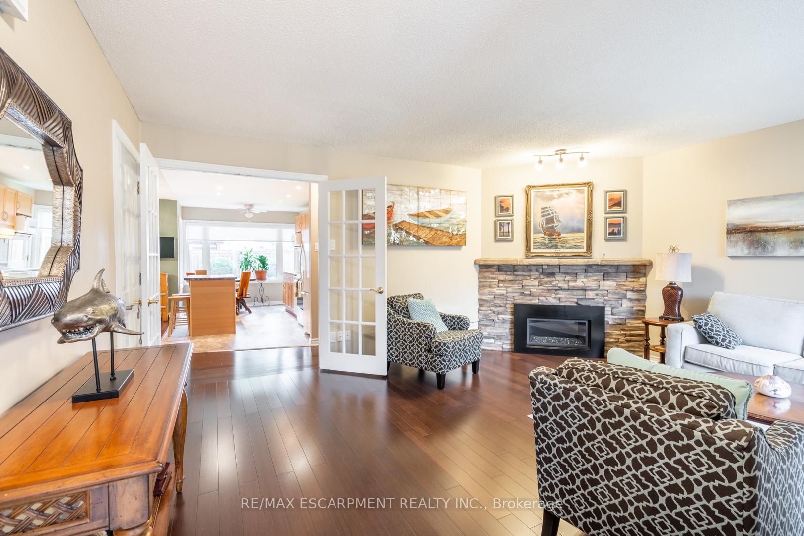 Photo 7 of 375 Melanie Crescent, Hamilton, Ancaster — HOMEH