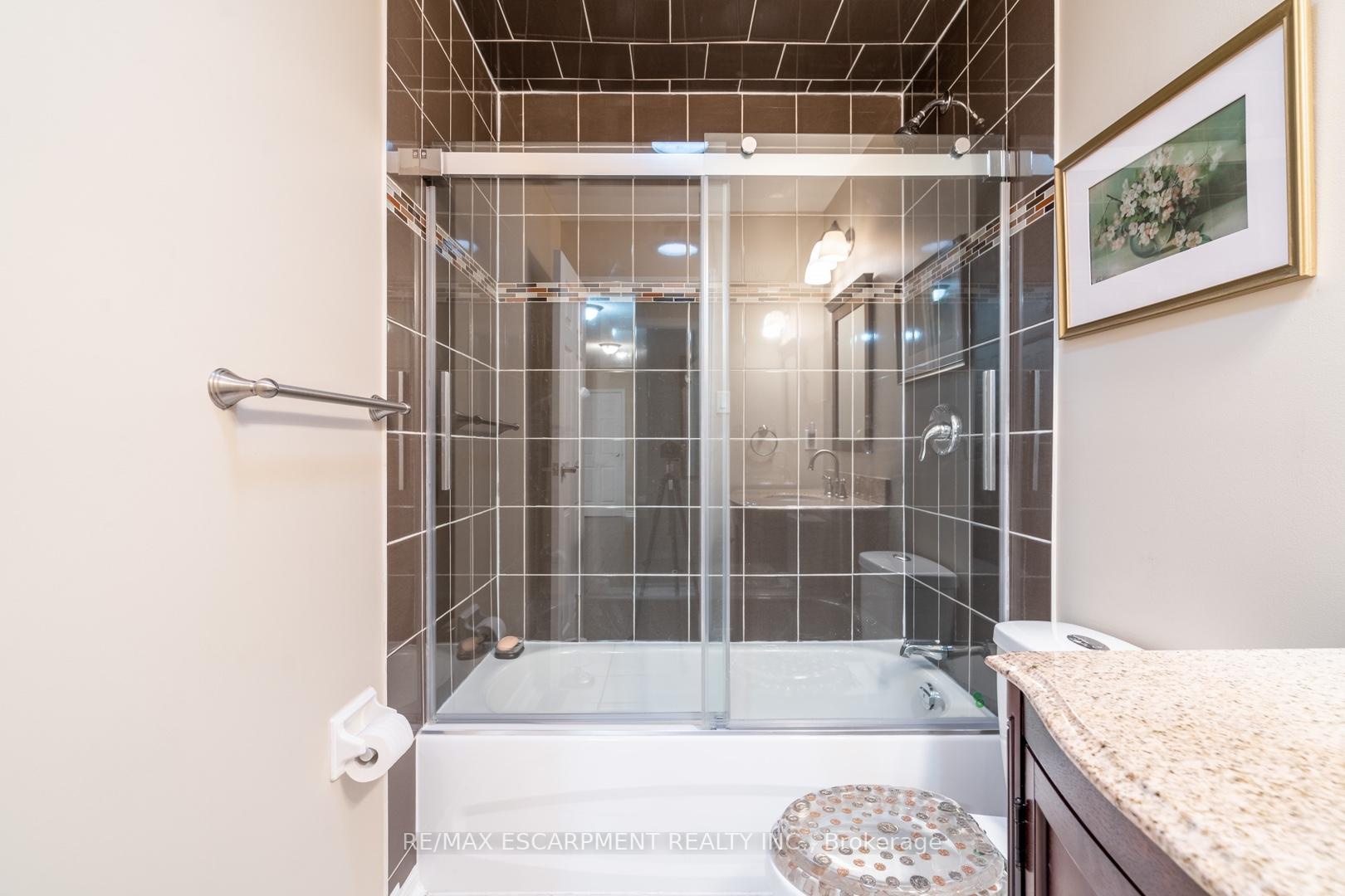 Photo 18 of 375 Melanie Crescent, Hamilton, Ancaster — HOMEH
