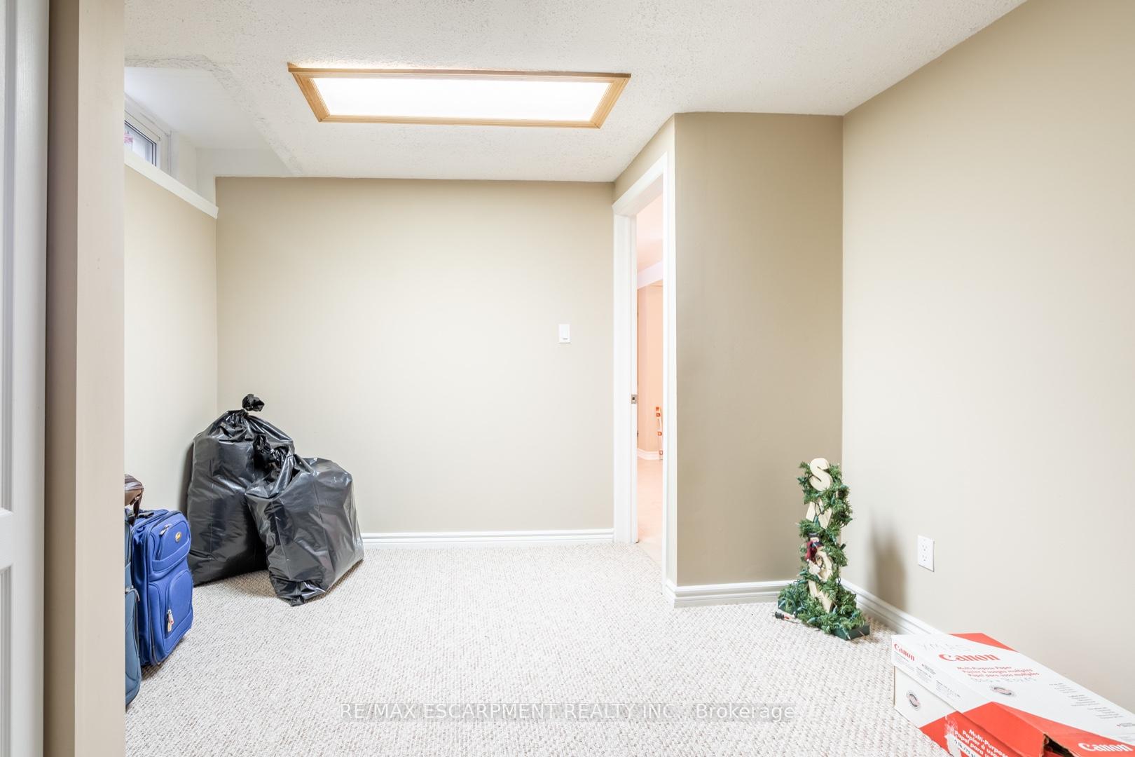 Photo 21 of 375 Melanie Crescent, Hamilton, Ancaster — HOMEH