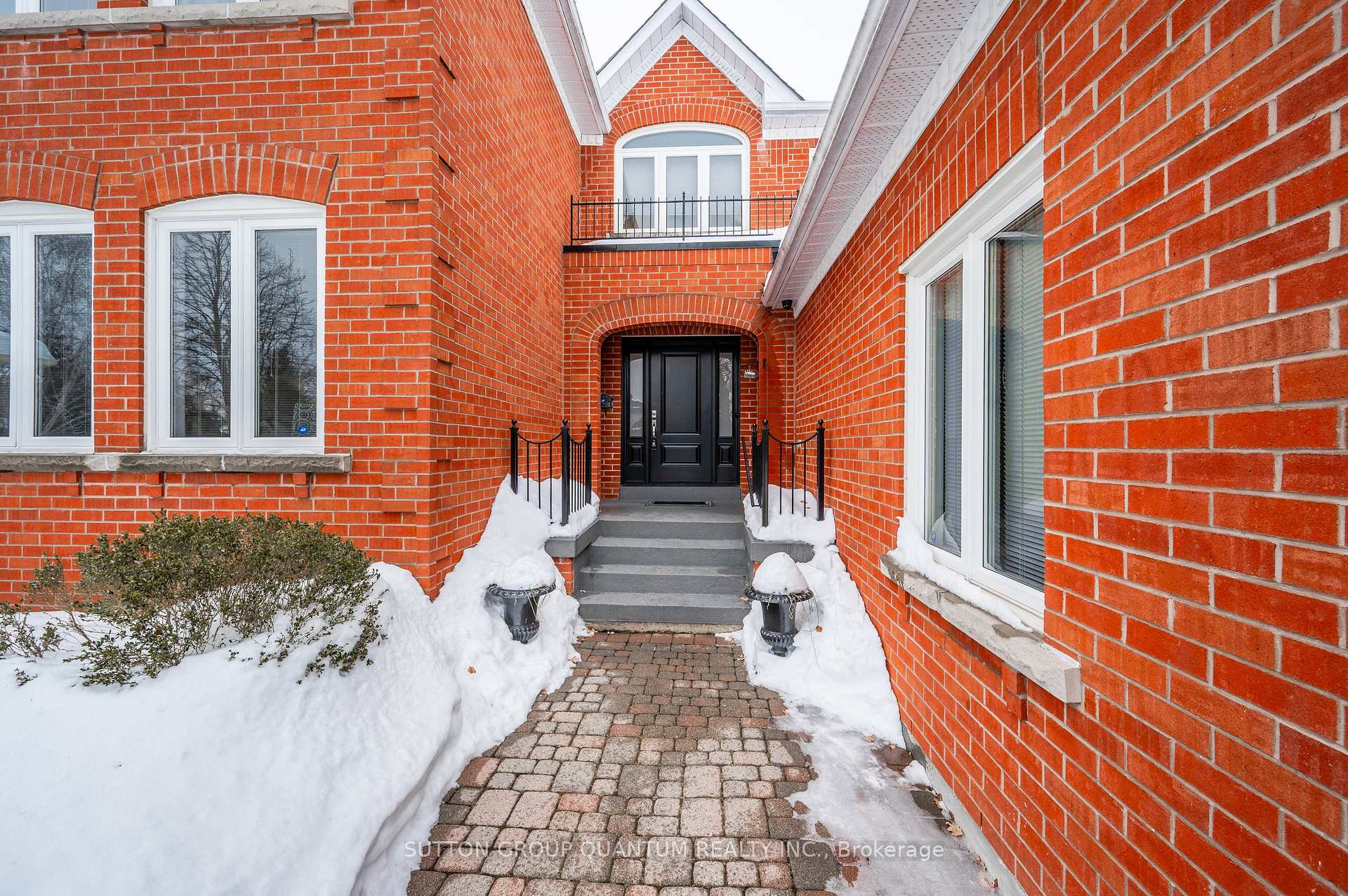 Photo 5 of 92 Millrun Crescent, Vaughan, Islington Woods — HOMEH
