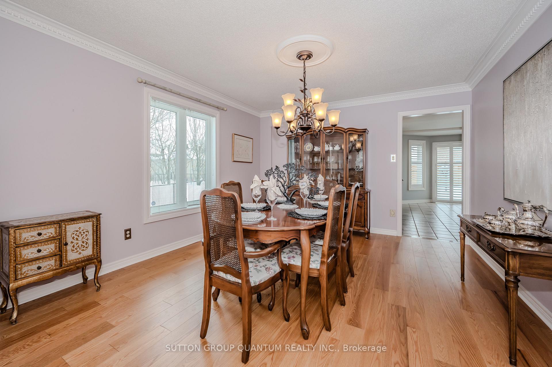 Photo 9 of 92 Millrun Crescent, Vaughan, Islington Woods — HOMEH