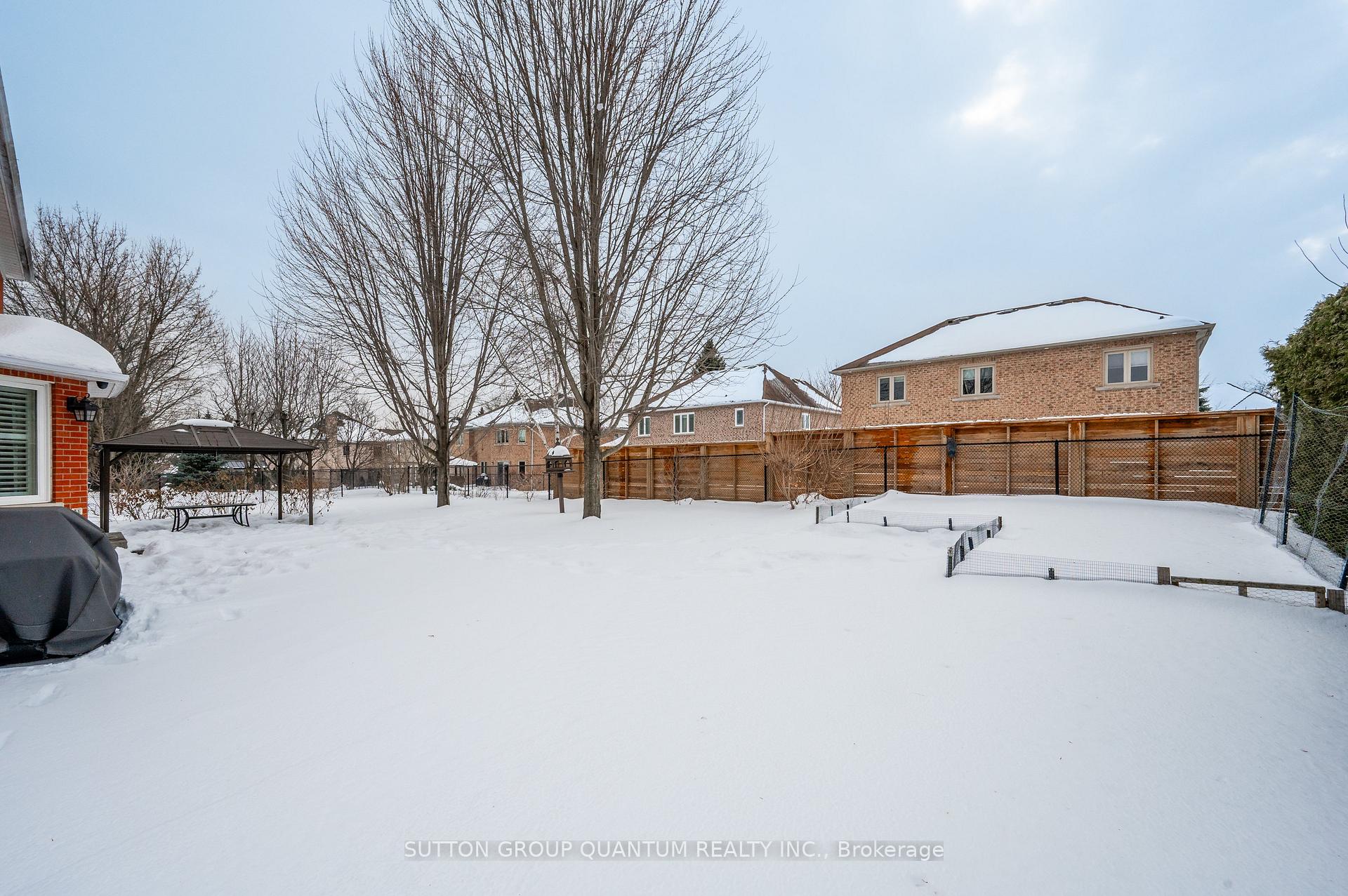 Photo 34 of 92 Millrun Crescent, Vaughan, Islington Woods — HOMEH