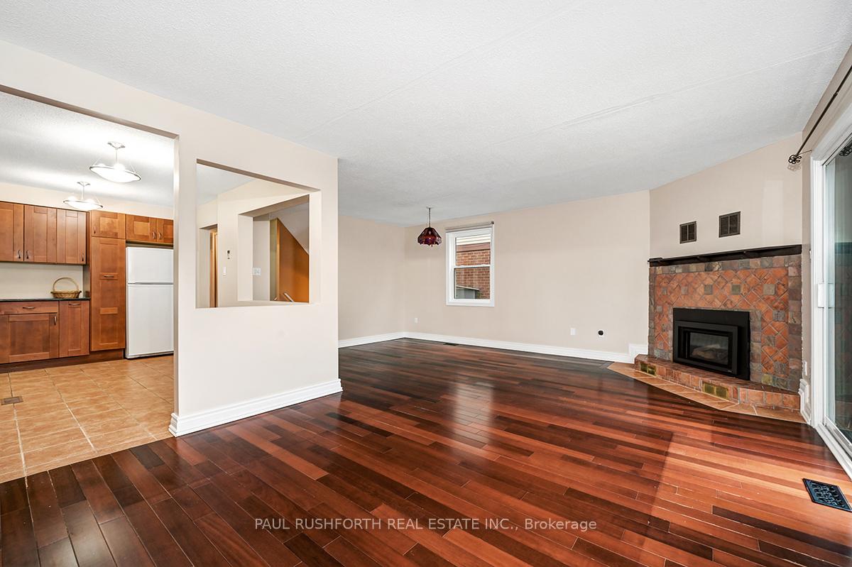 Photo 8 of 49 Foxfield Drive, Ottawa, Barrhaven - Knollsbrook — HOMEH