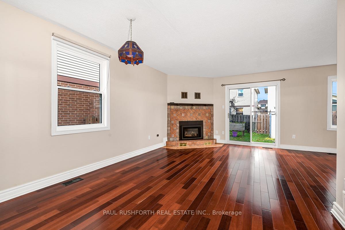 Photo 12 of 49 Foxfield Drive, Ottawa, Barrhaven - Knollsbrook — HOMEH