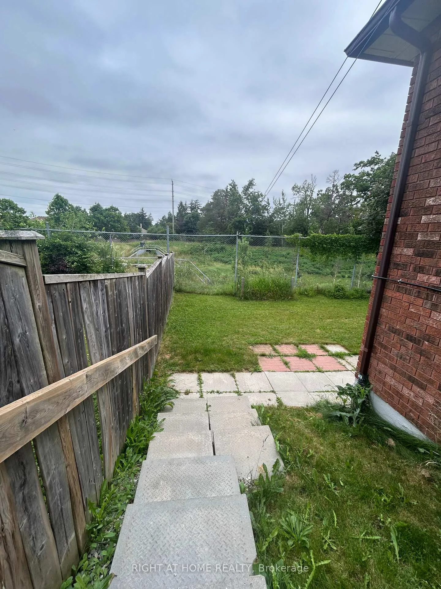 Photo 5 of Unit Lower level, 58 Irwin Drive, Barrie, Northwest — HOMEH