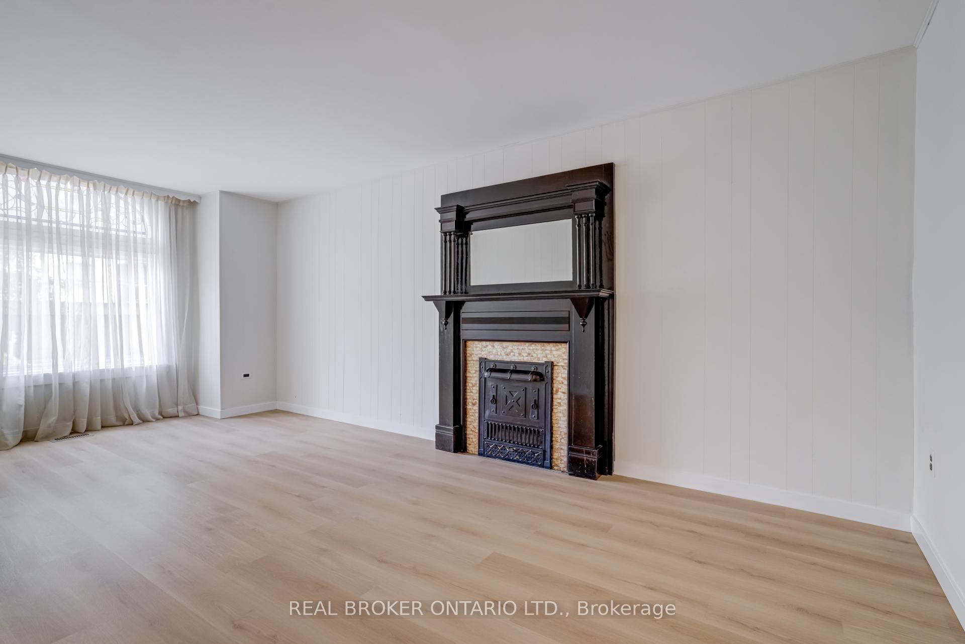 Photo 5 of 55 Young Street, Hamilton, Corktown — HOMEH