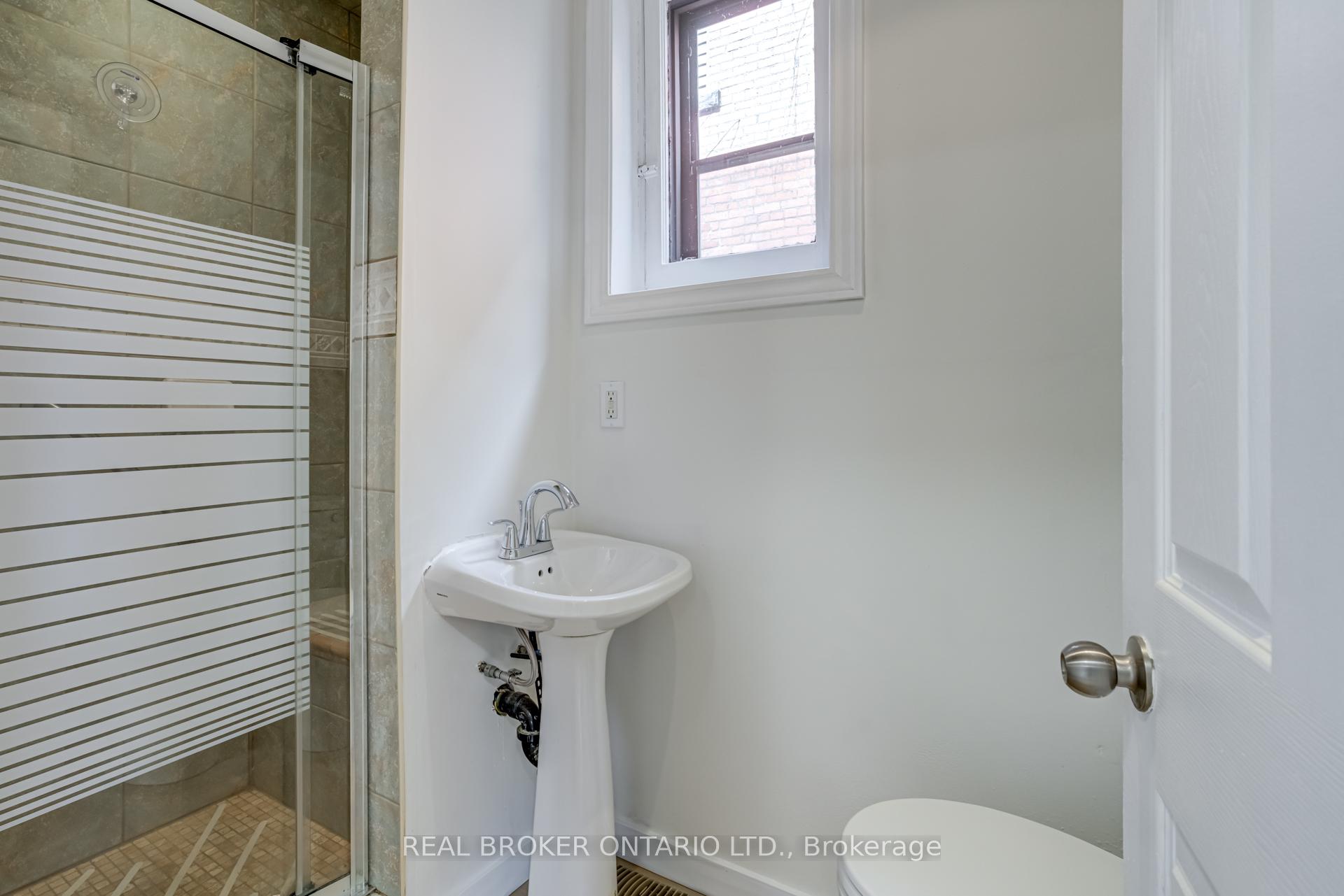 Photo 12 of 55 Young Street, Hamilton, Corktown — HOMEH