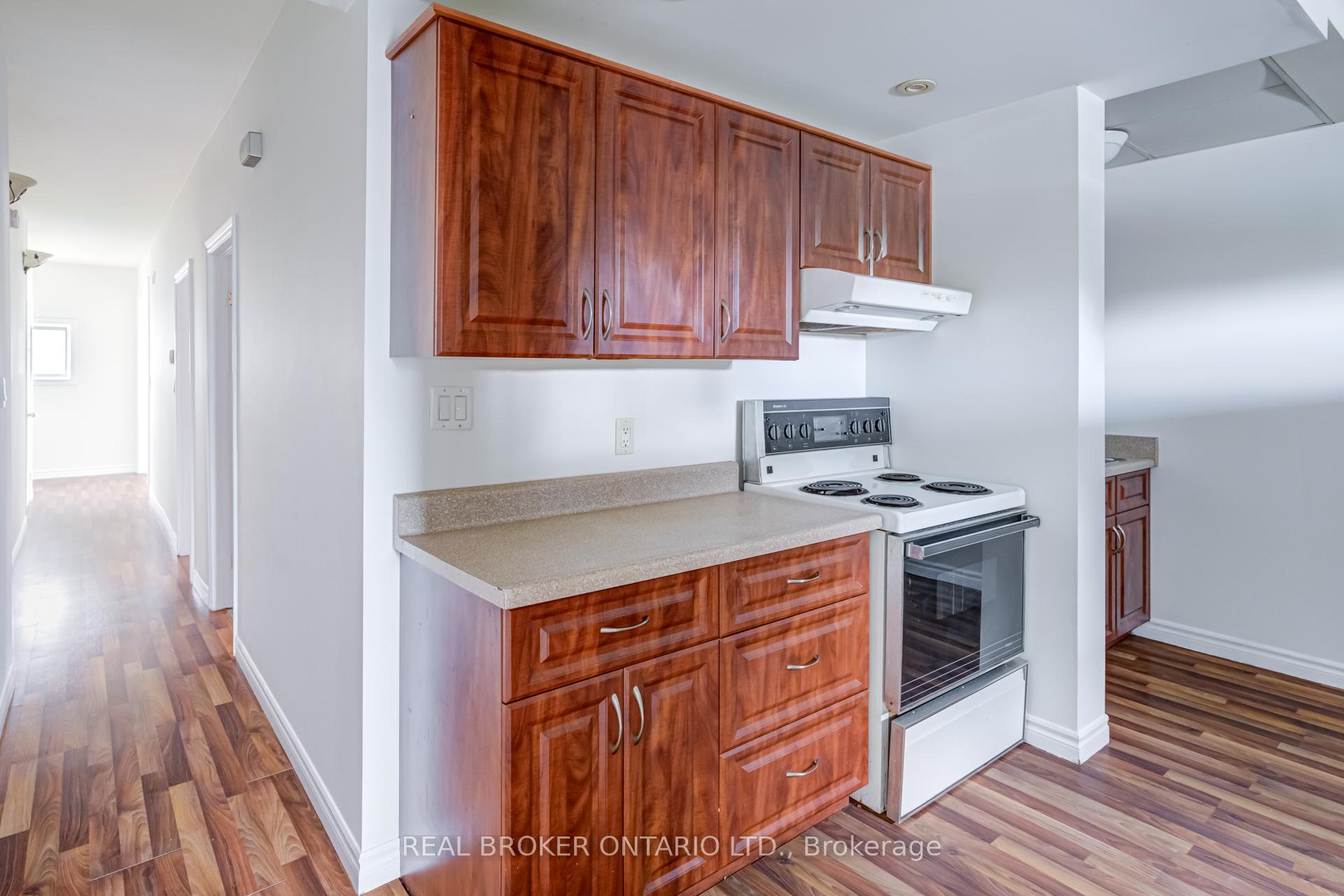 Photo 21 of 55 Young Street, Hamilton, Corktown — HOMEH