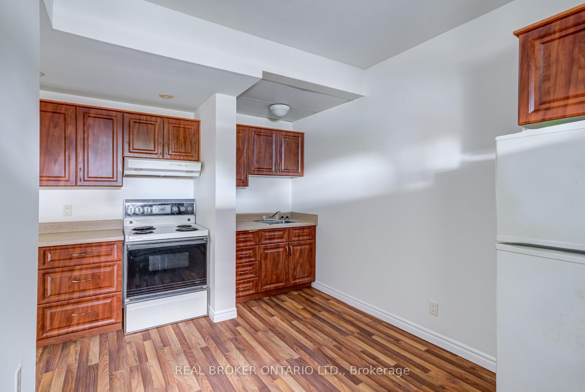 Photo 24 of 55 Young Street, Hamilton, Corktown — HOMEH