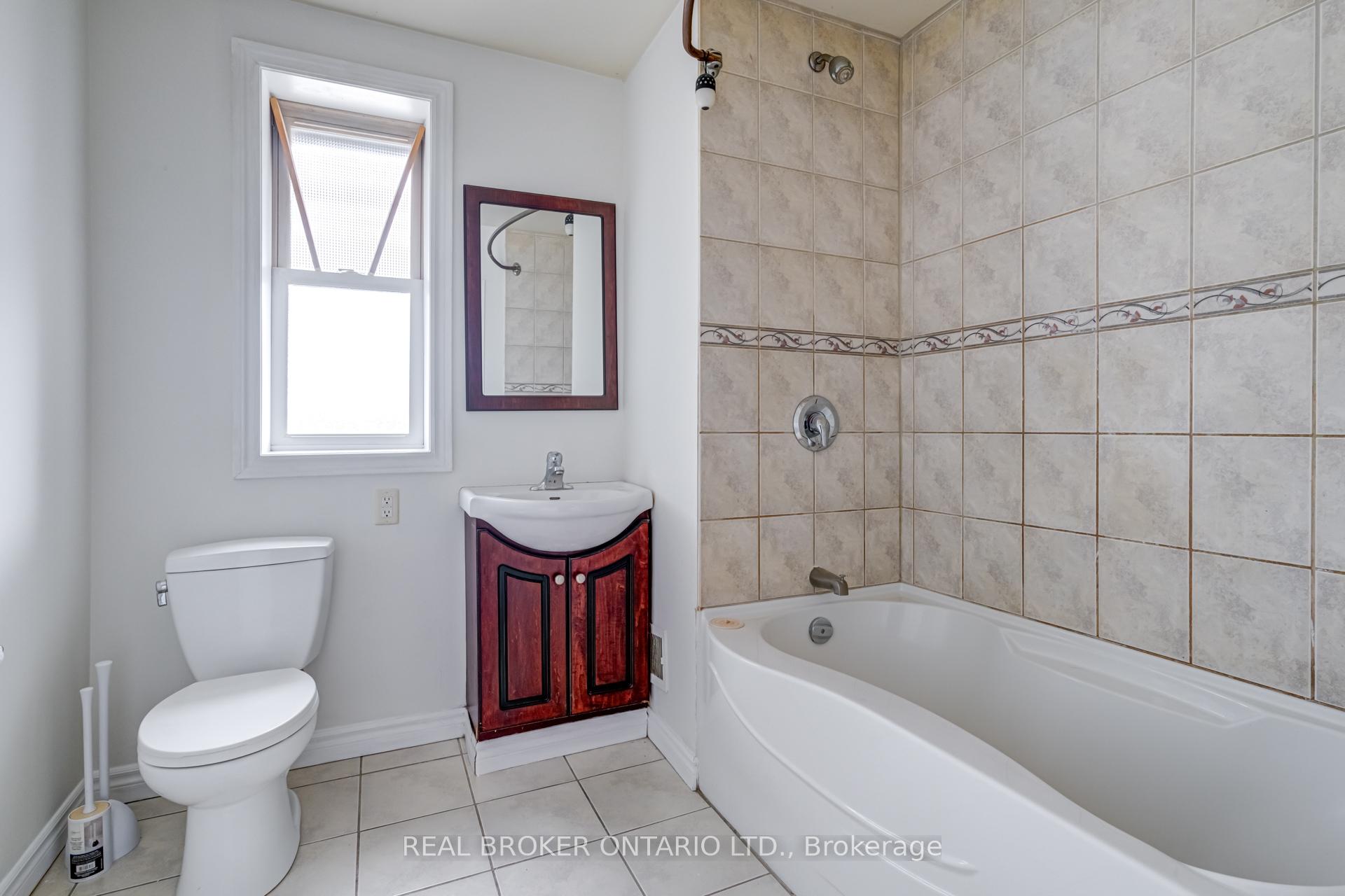 Photo 34 of 55 Young Street, Hamilton, Corktown — HOMEH