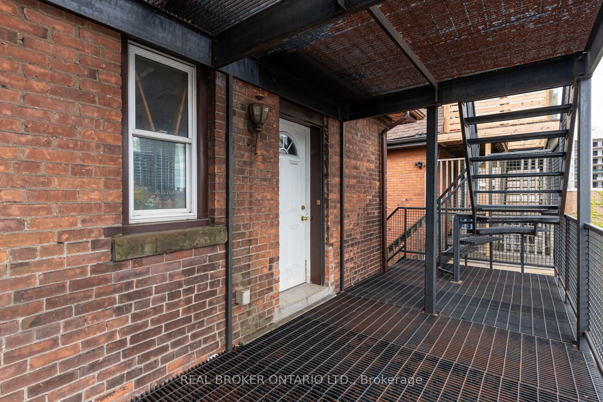 Photo 35 of 55 Young Street, Hamilton, Corktown — HOMEH