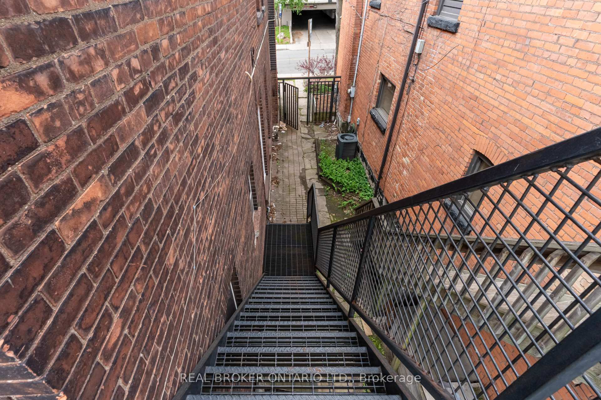 Photo 36 of 55 Young Street, Hamilton, Corktown — HOMEH