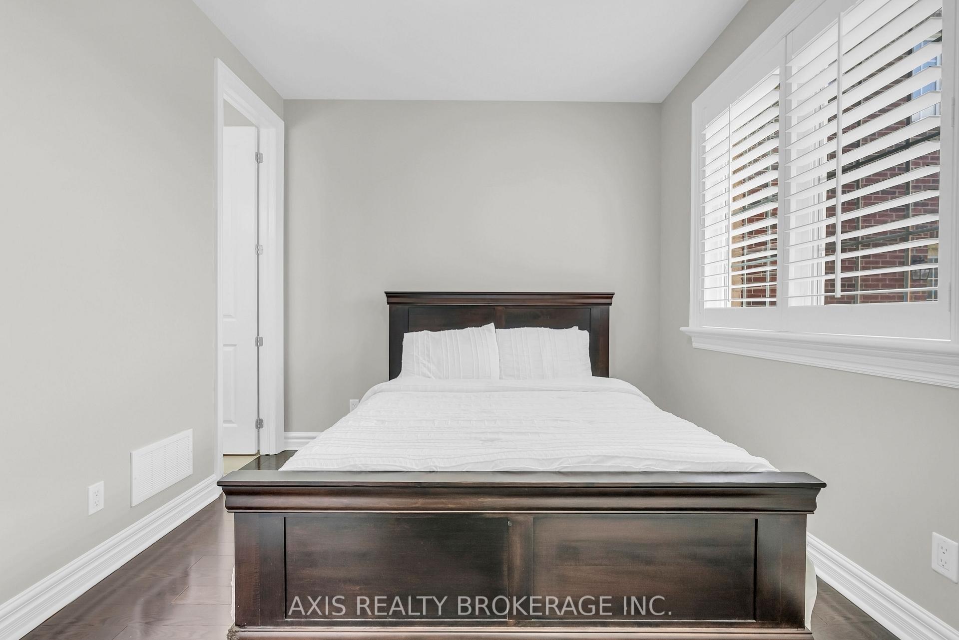 Photo 9 of 48 Kelways Circle, Brampton, Bram East — HOMEH