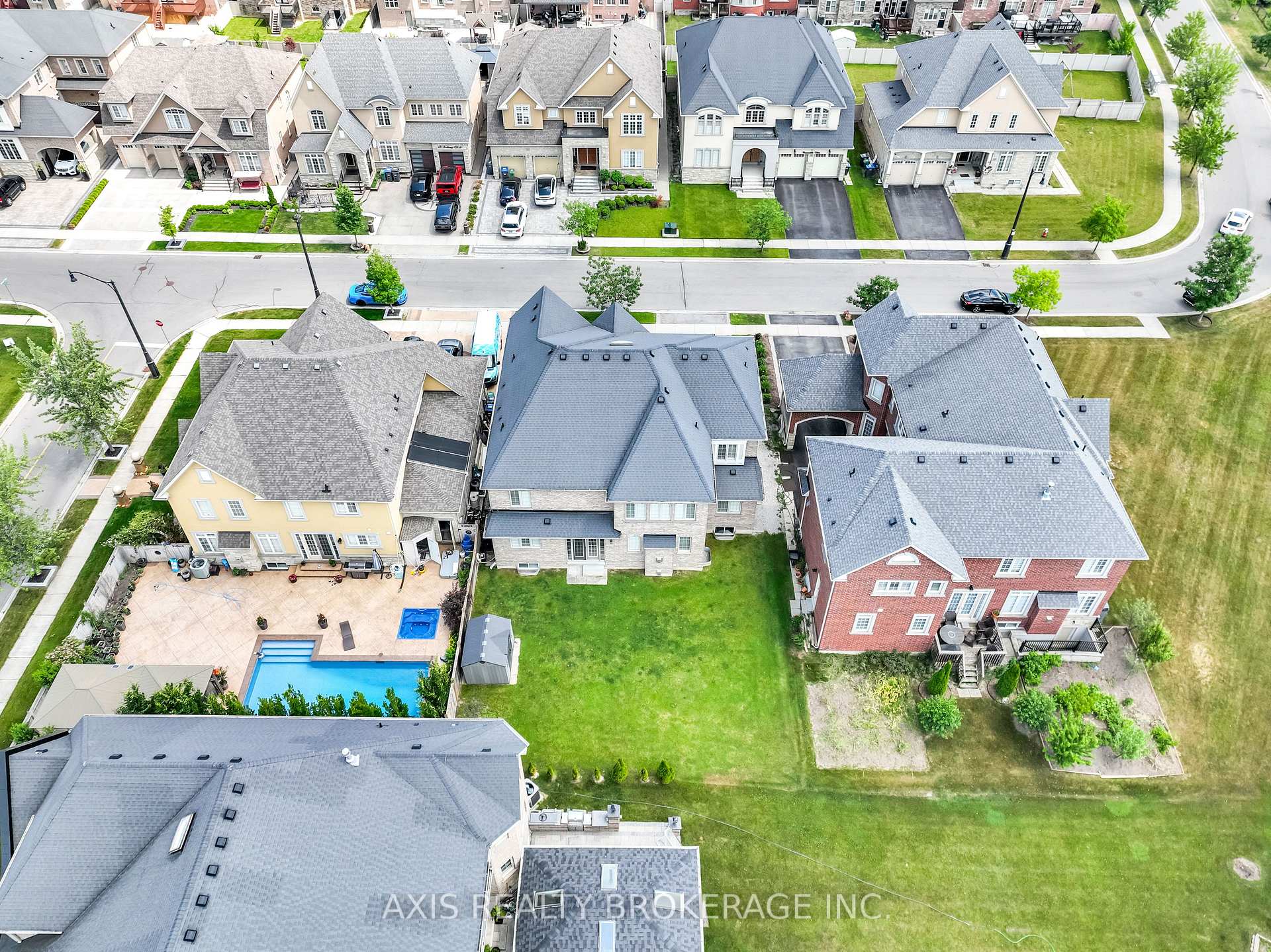 Photo 30 of 48 Kelways Circle, Brampton, Bram East — HOMEH