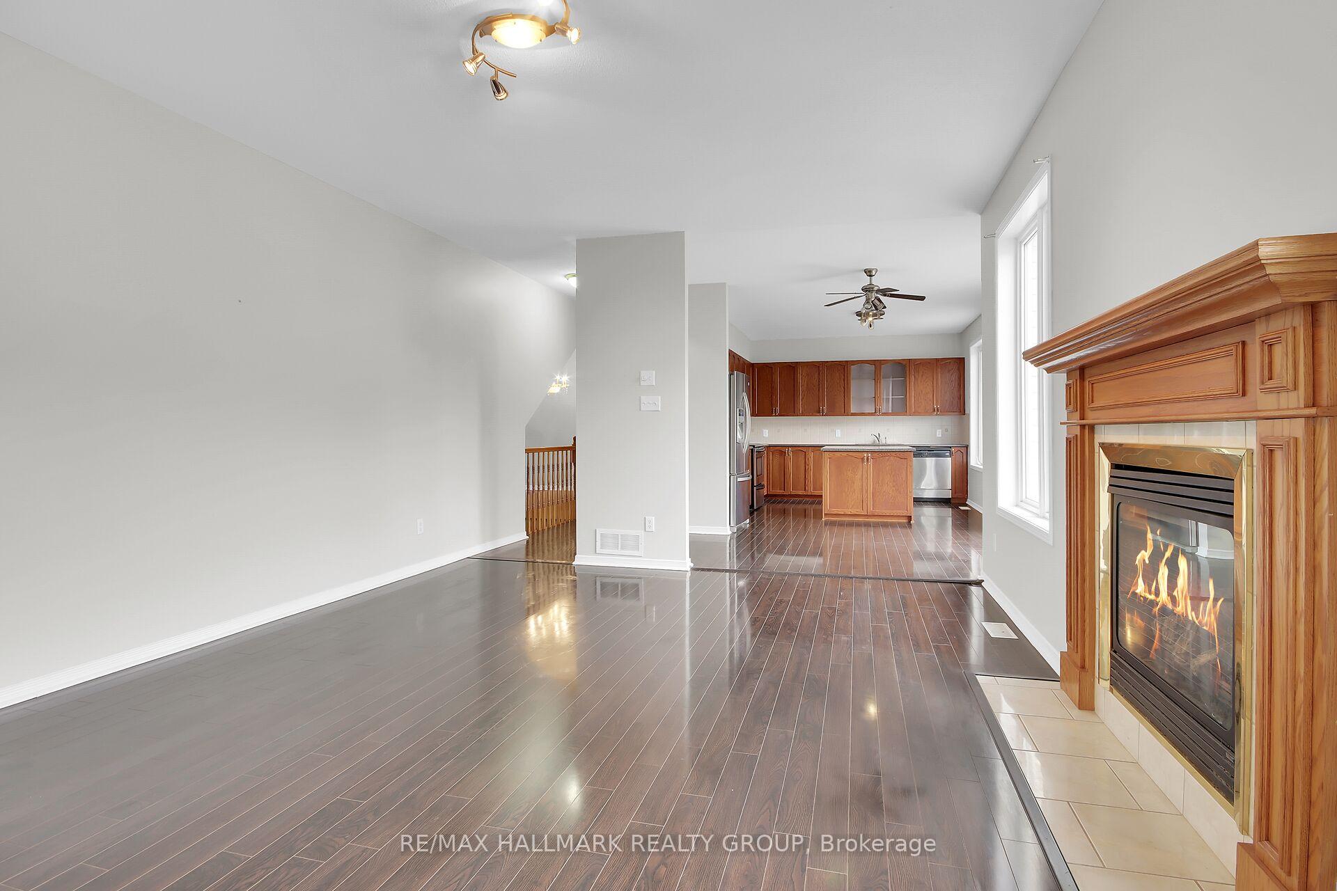 Photo 9 of 714 Clearbrook Drive, Ottawa, Barrhaven - Strandherd — HOMEH