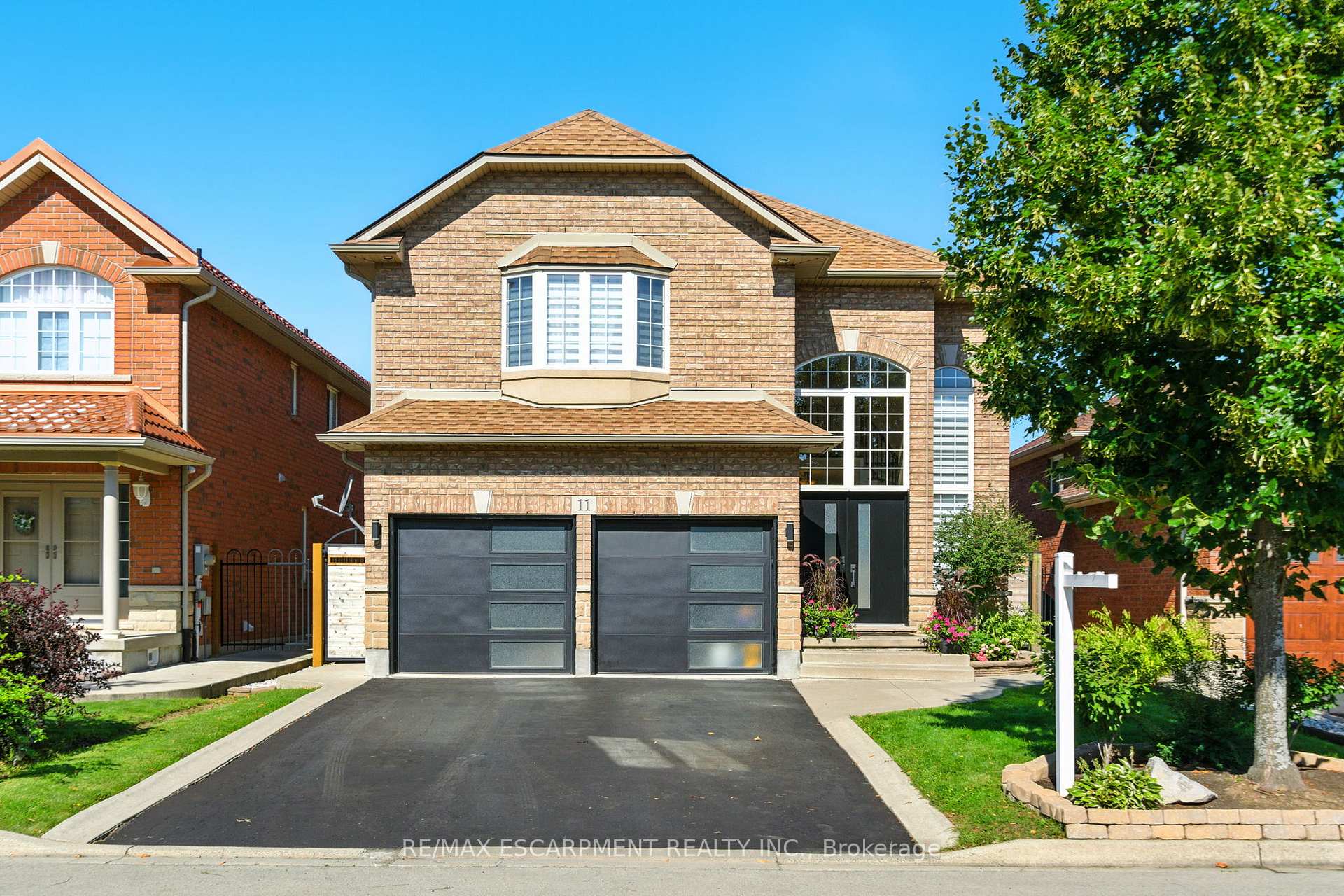 Front of 11 Silverspring Crescent