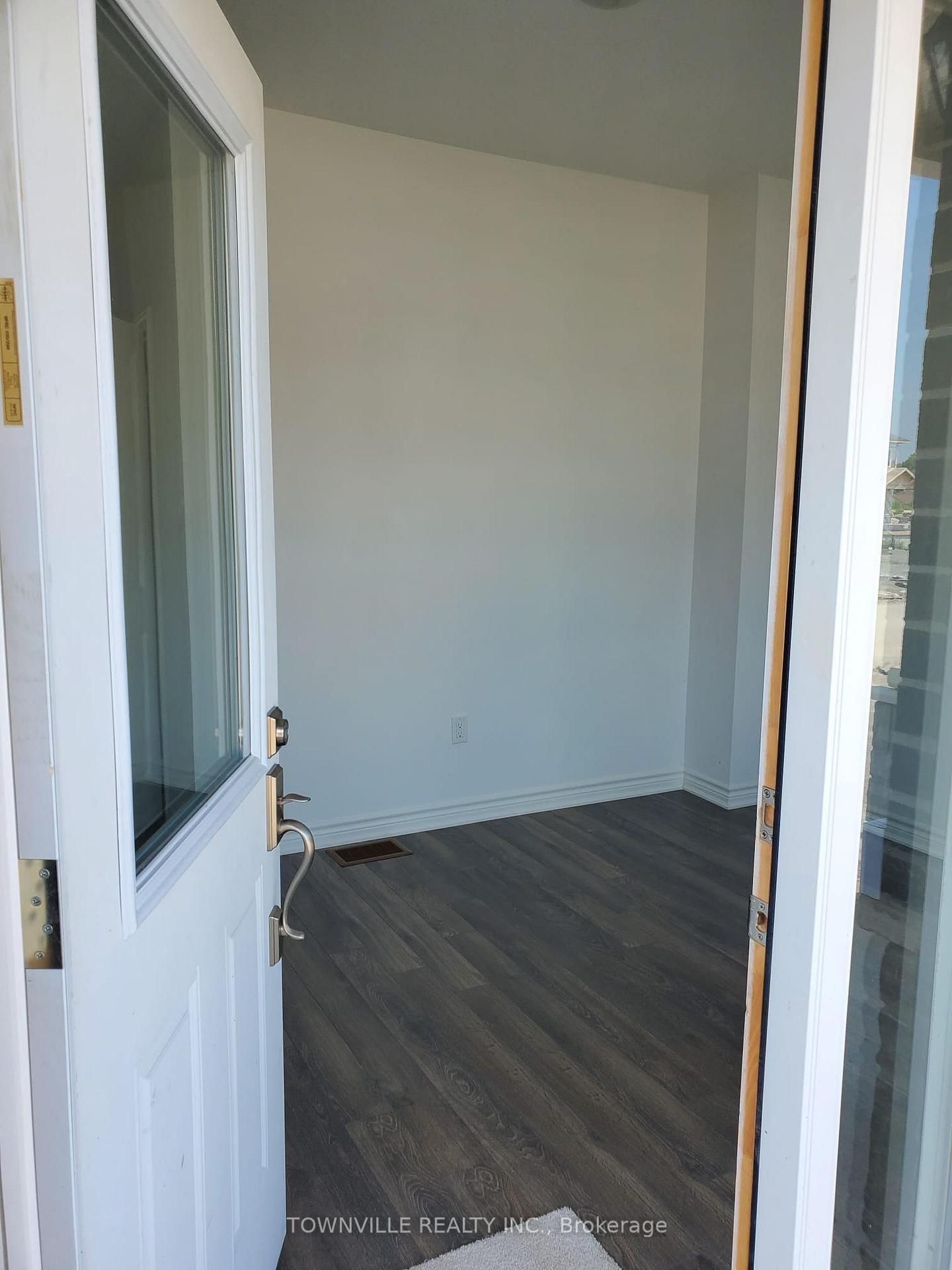 Photo 6 of 38 Bradden Crescent, Belleville, Belleville Ward — HOMEH