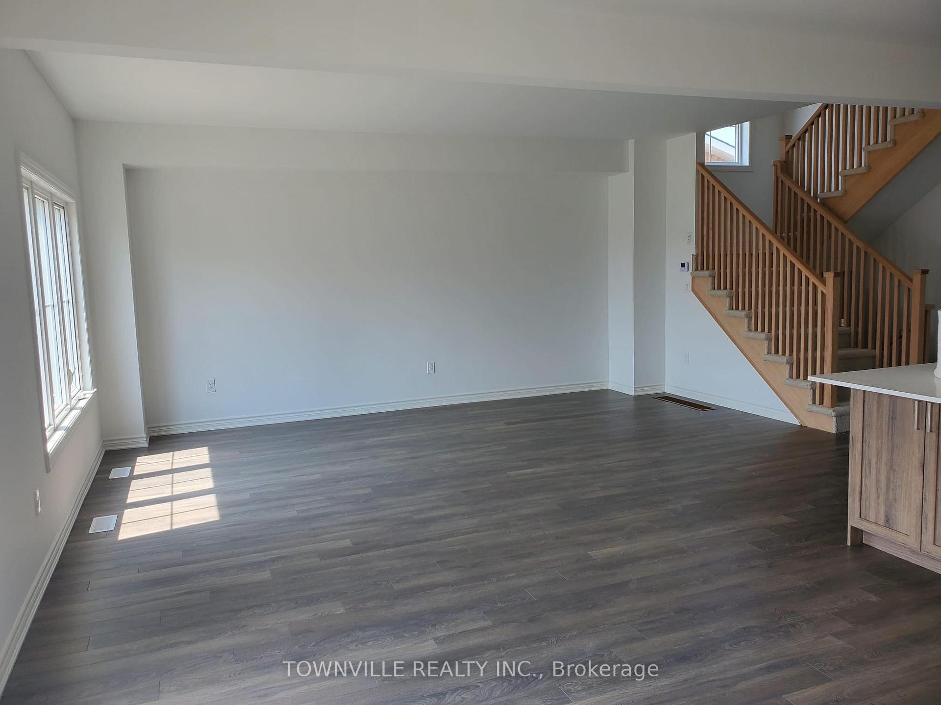 Photo 10 of 38 Bradden Crescent, Belleville, Belleville Ward — HOMEH