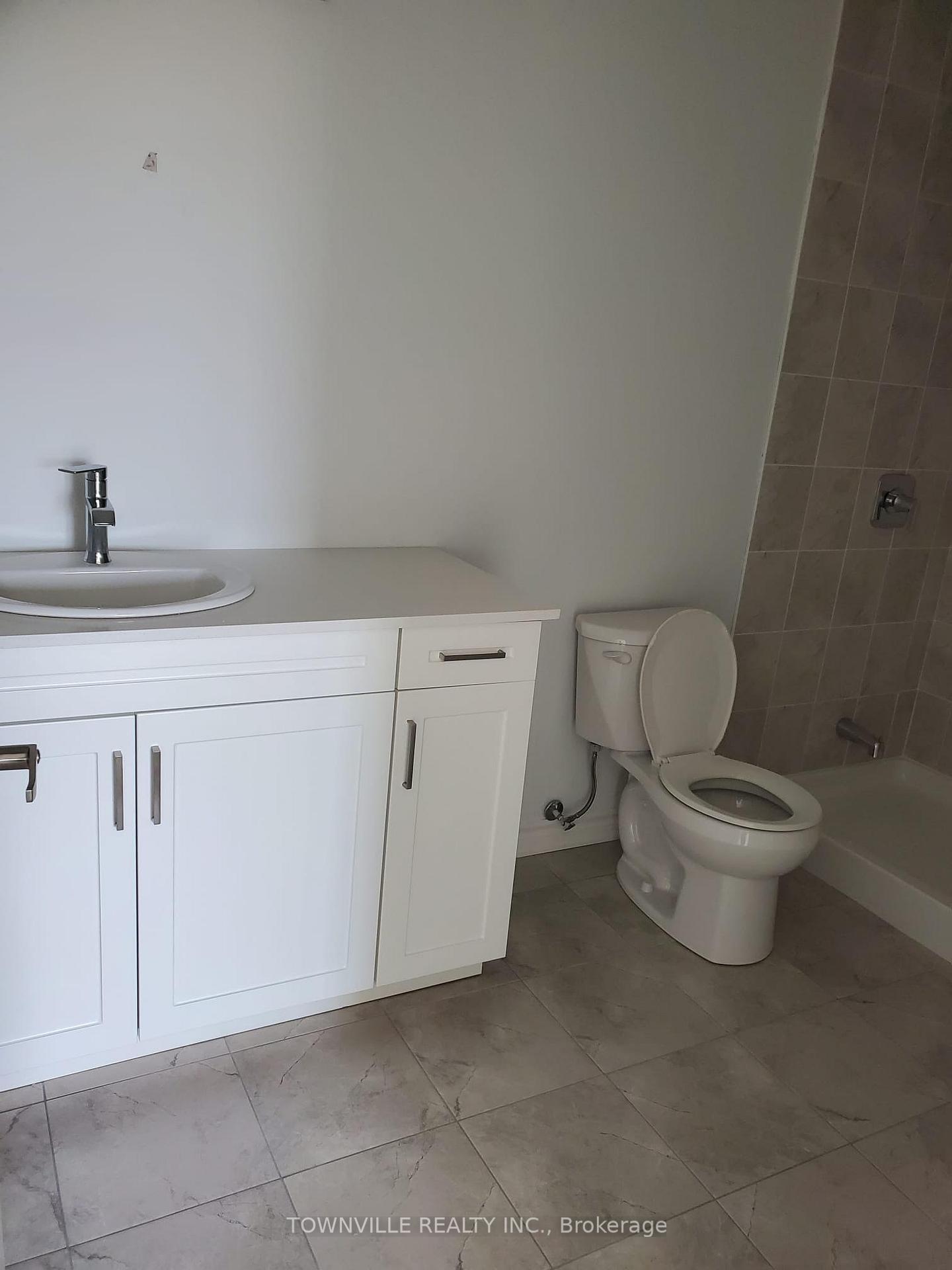 Photo 14 of 38 Bradden Crescent, Belleville, Belleville Ward — HOMEH