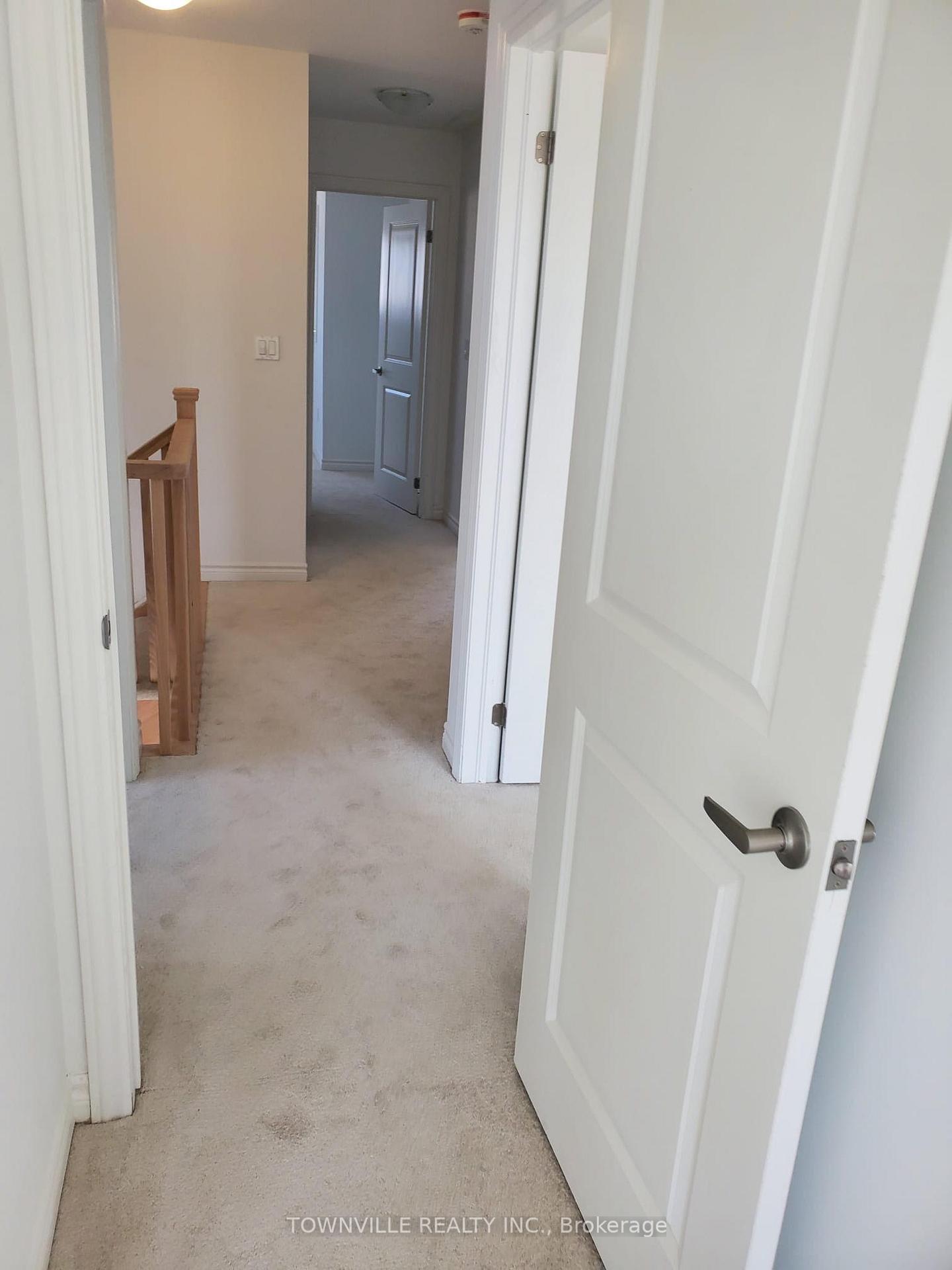 Photo 18 of 38 Bradden Crescent, Belleville, Belleville Ward — HOMEH