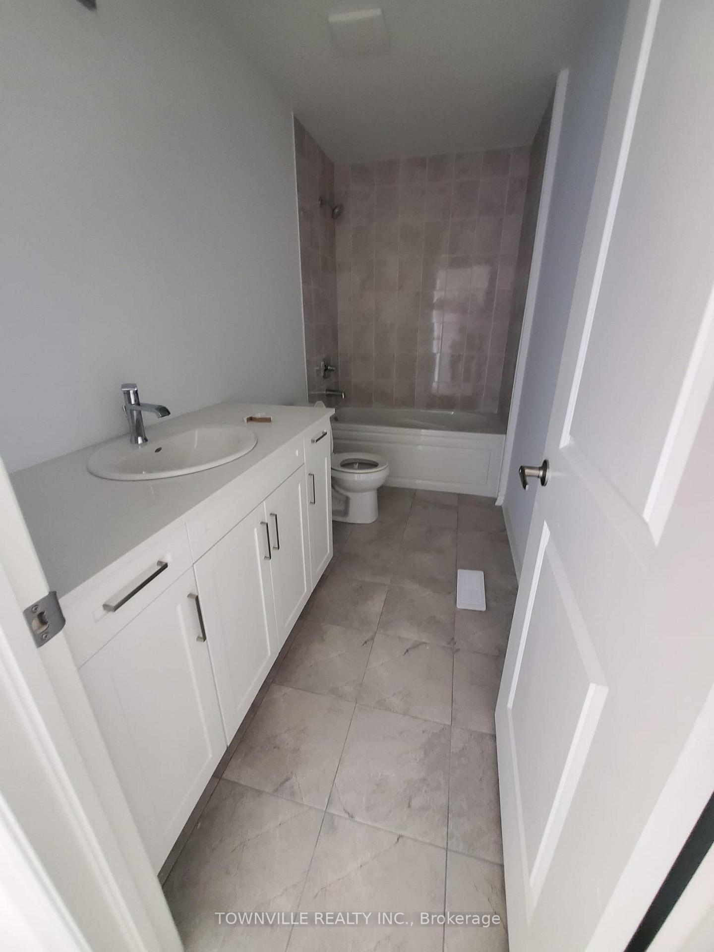 Photo 22 of 38 Bradden Crescent, Belleville, Belleville Ward — HOMEH