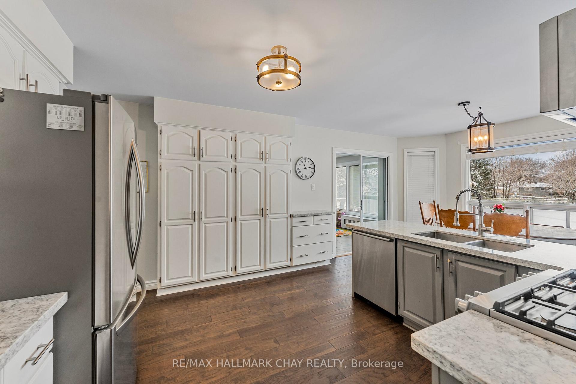 Photo 10 of 15 Callaghan Drive, Barrie, Letitia Heights — HOMEH