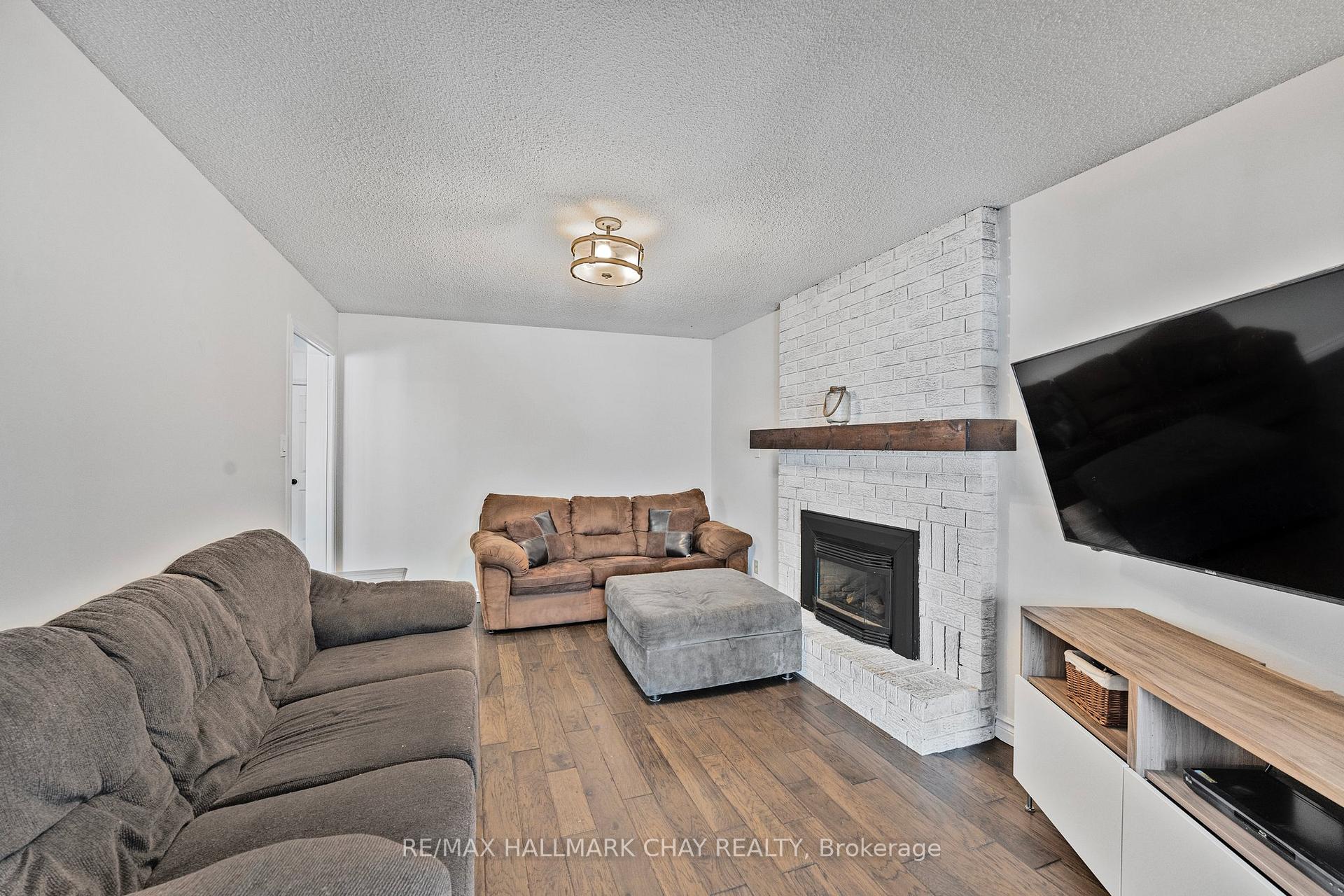 Photo 14 of 15 Callaghan Drive, Barrie, Letitia Heights — HOMEH