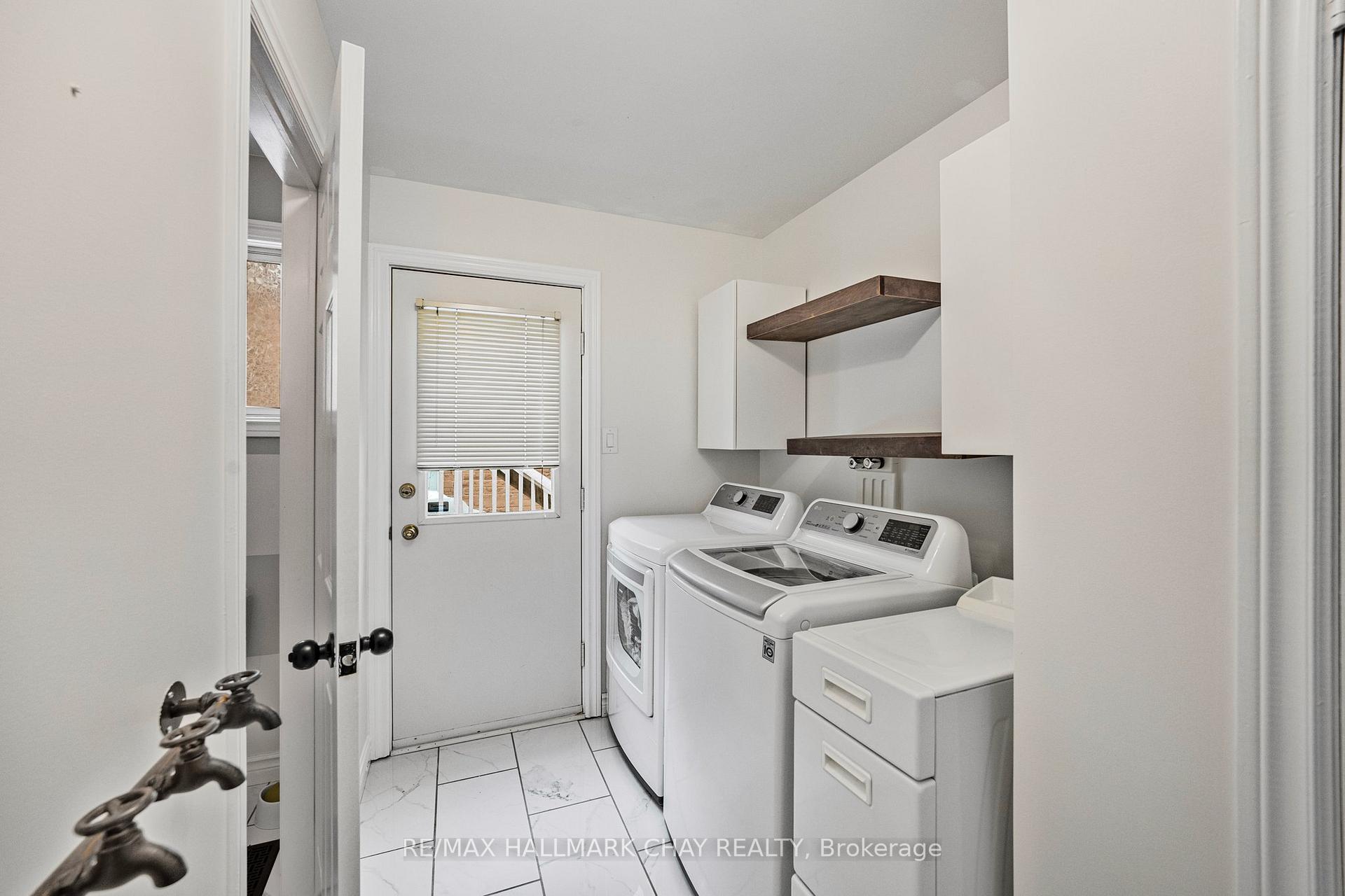 Photo 16 of 15 Callaghan Drive, Barrie, Letitia Heights — HOMEH