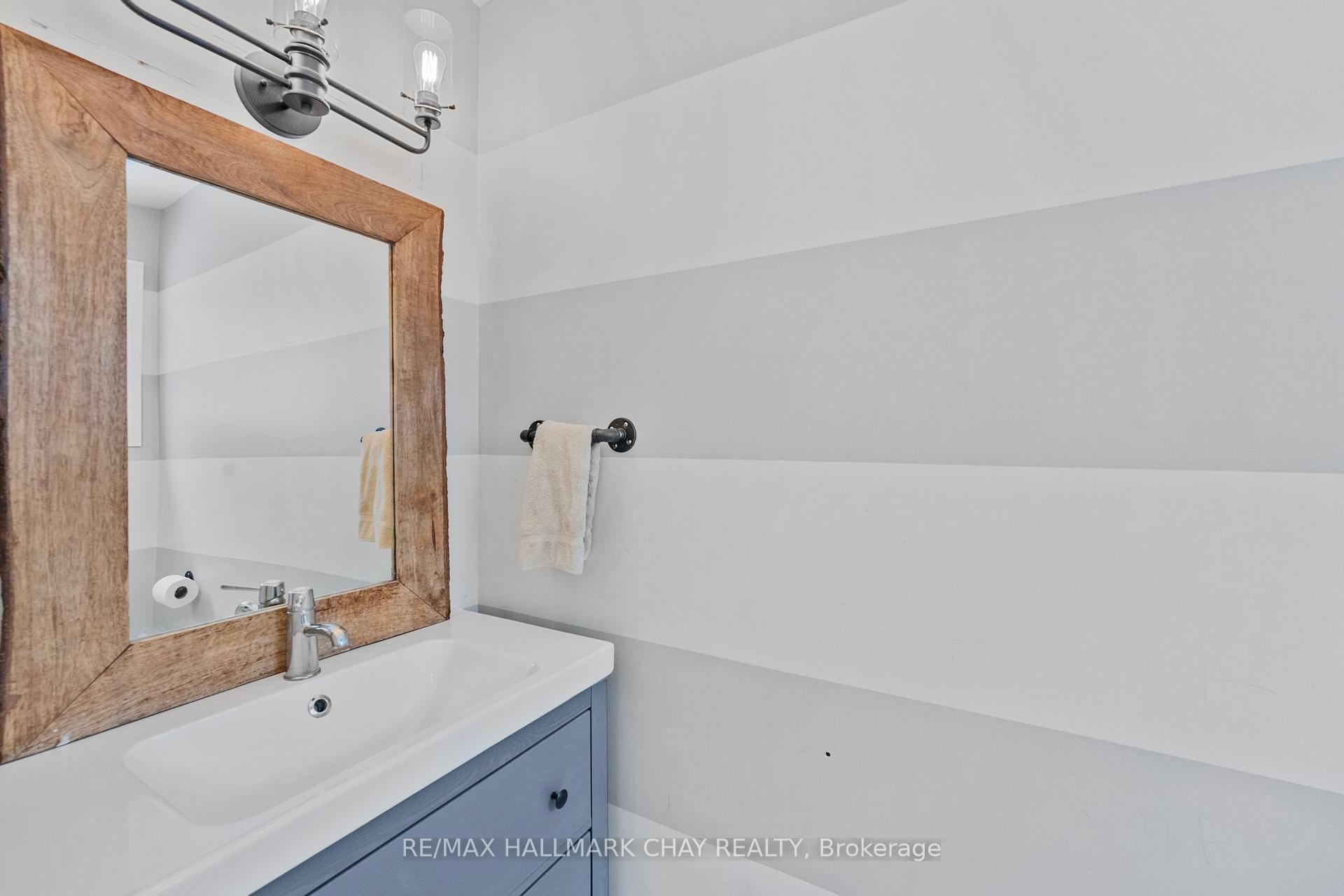 Photo 17 of 15 Callaghan Drive, Barrie, Letitia Heights — HOMEH