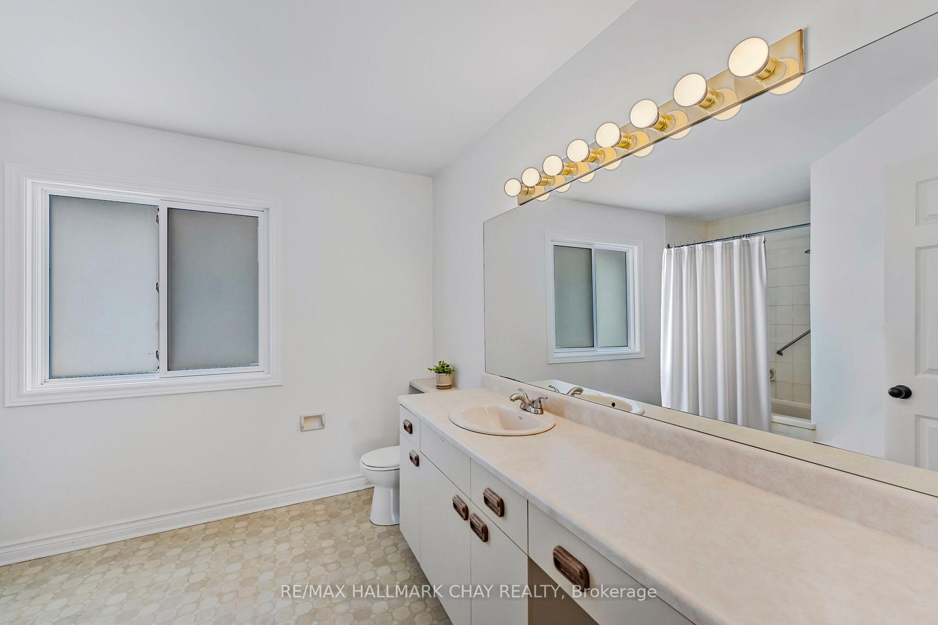 Photo 20 of 15 Callaghan Drive, Barrie, Letitia Heights — HOMEH