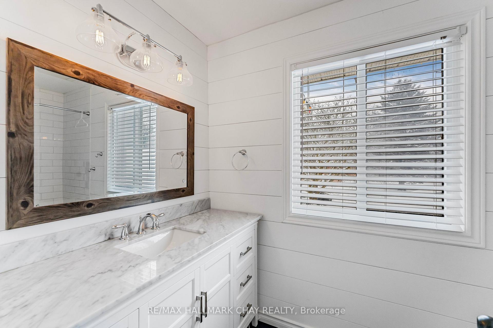 Photo 24 of 15 Callaghan Drive, Barrie, Letitia Heights — HOMEH